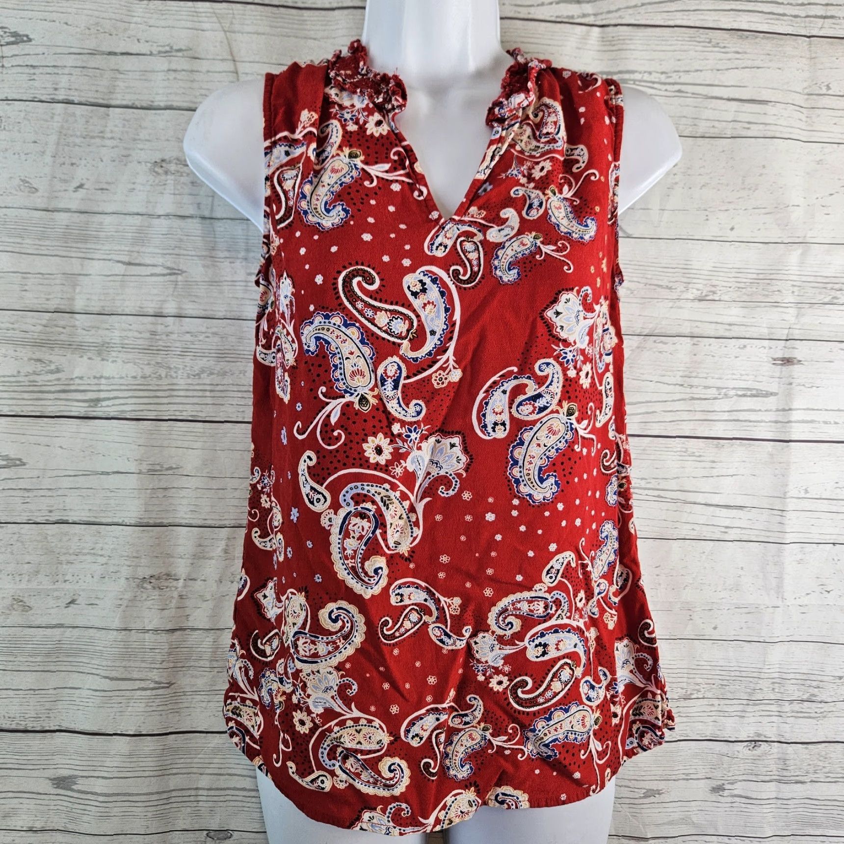Talbots Talbots Womens Top XS Red Blue Paisley Sleeveless Viscose Blouse Shirt Womens XS Red Paisley Talbots Size XS / US 0-2 / IT 36-38 - 2 Thumbnail