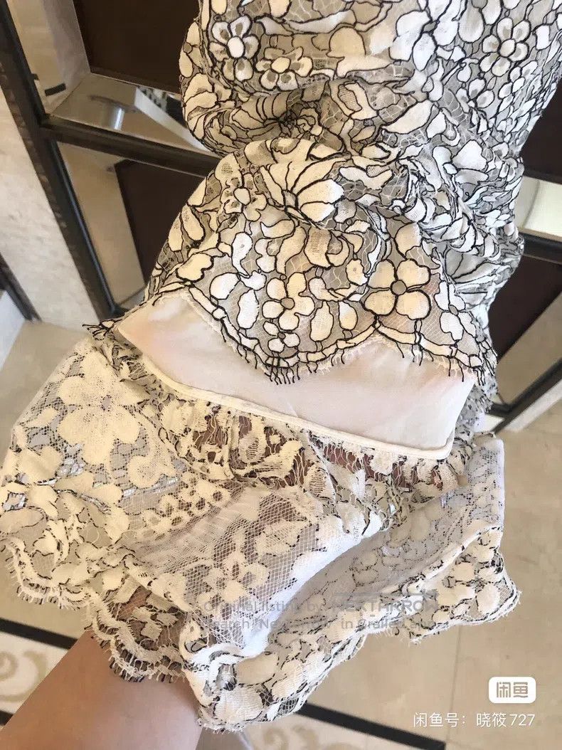 Valentino Valentino Lace dress Size S / US 4 / IT 40 - 3 Thumbnail