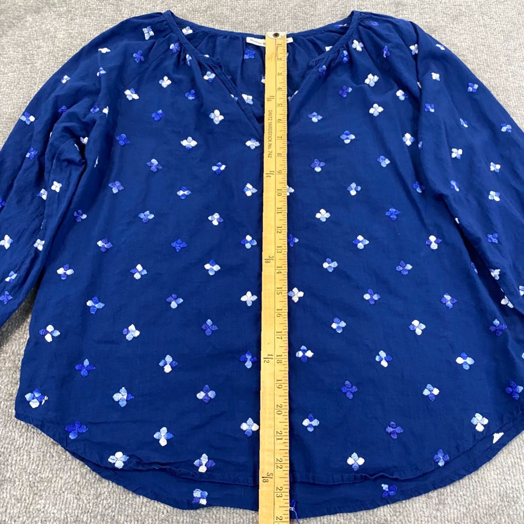 Vintage VINTAGE Roller Rabbit Shirt Pajama Top Womens Medium Lounge Blue Floral Stitched V-Neck Size M / US 6-8 / IT 42-44 - 3 Thumbnail