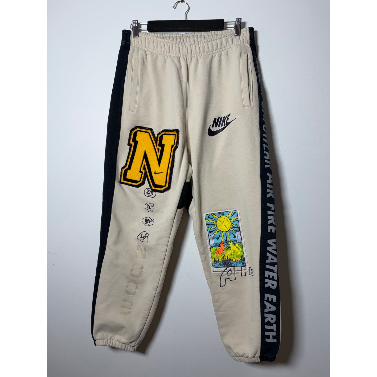 Nike limited edition Nike unisex embroidered patch sweatpants Size US 32 / EU 48 - 1 Thumbnail