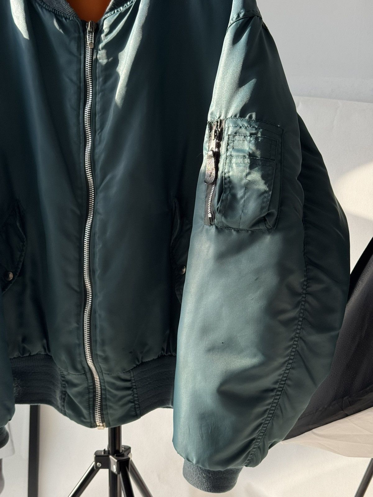 Vintage Vintage Boxy Faded MA1 Bomber Jacket Alpha Industries Style Size US L / EU 52-54 / 3 - 16 Thumbnail