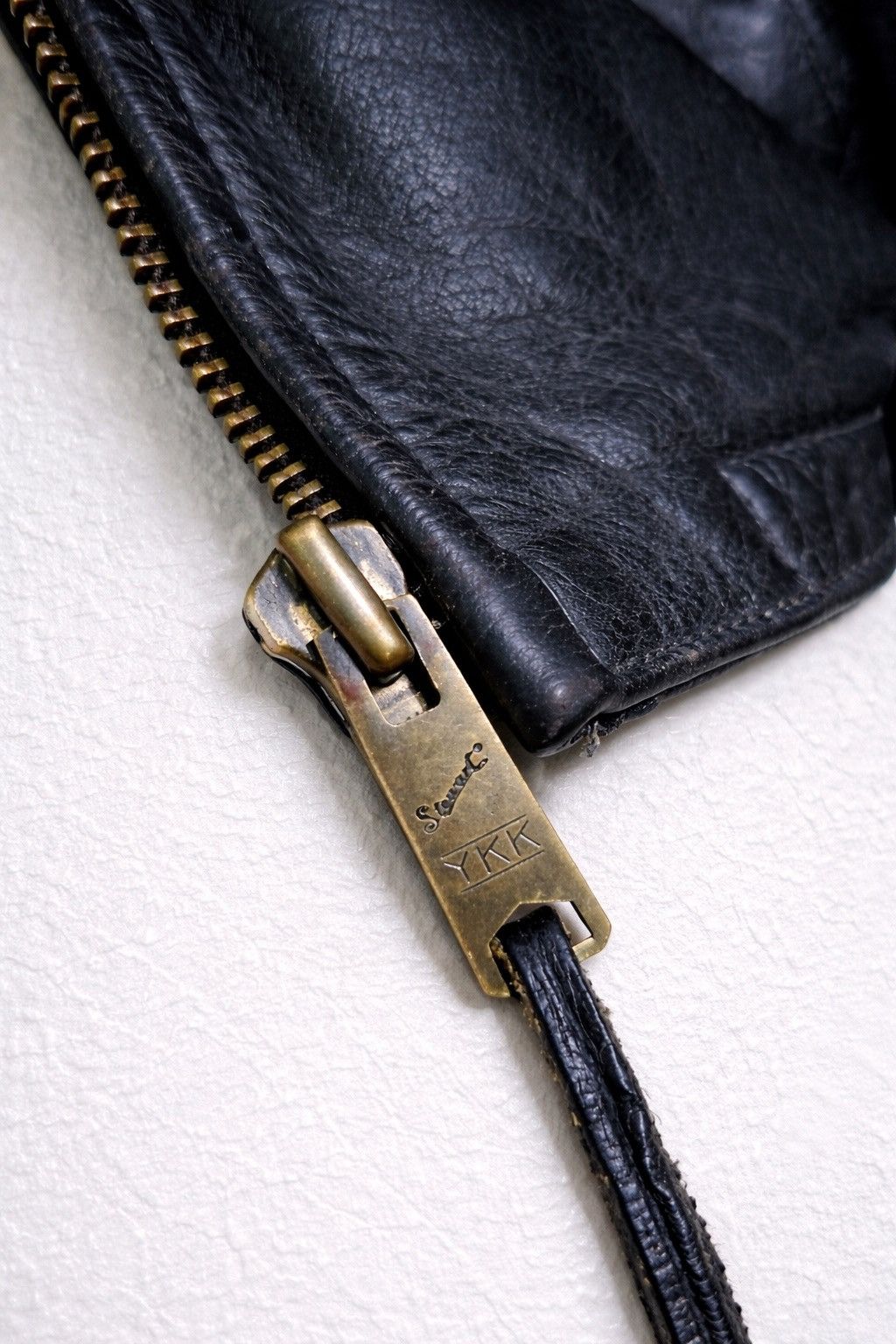 Schott VINTAGE 90's HALF BELT STEERHIDE LEATHER JACKET Size US L / EU 52-54 / 3 - 3 Thumbnail