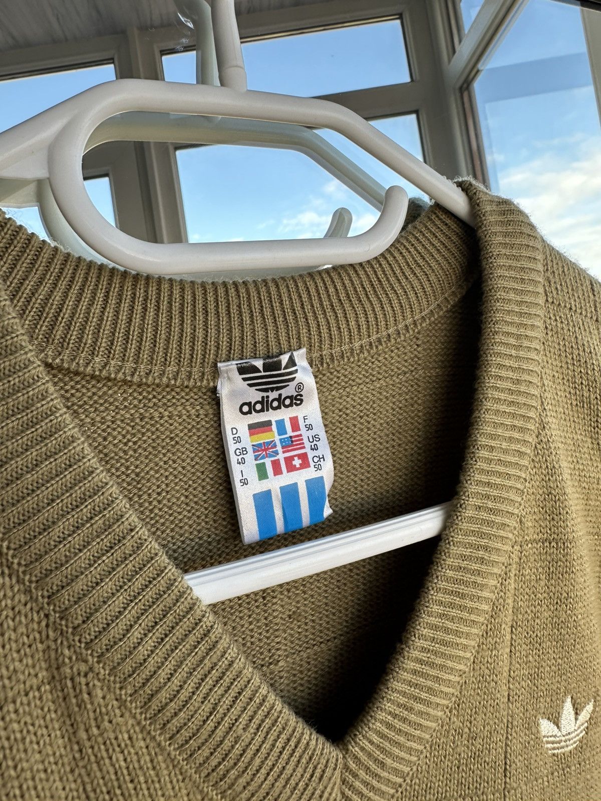 Adidas Vintage Adidas Beige 90s Mens Knitted Vest Sz S-M Size US S / EU 44-46 / 1 - 4 Thumbnail