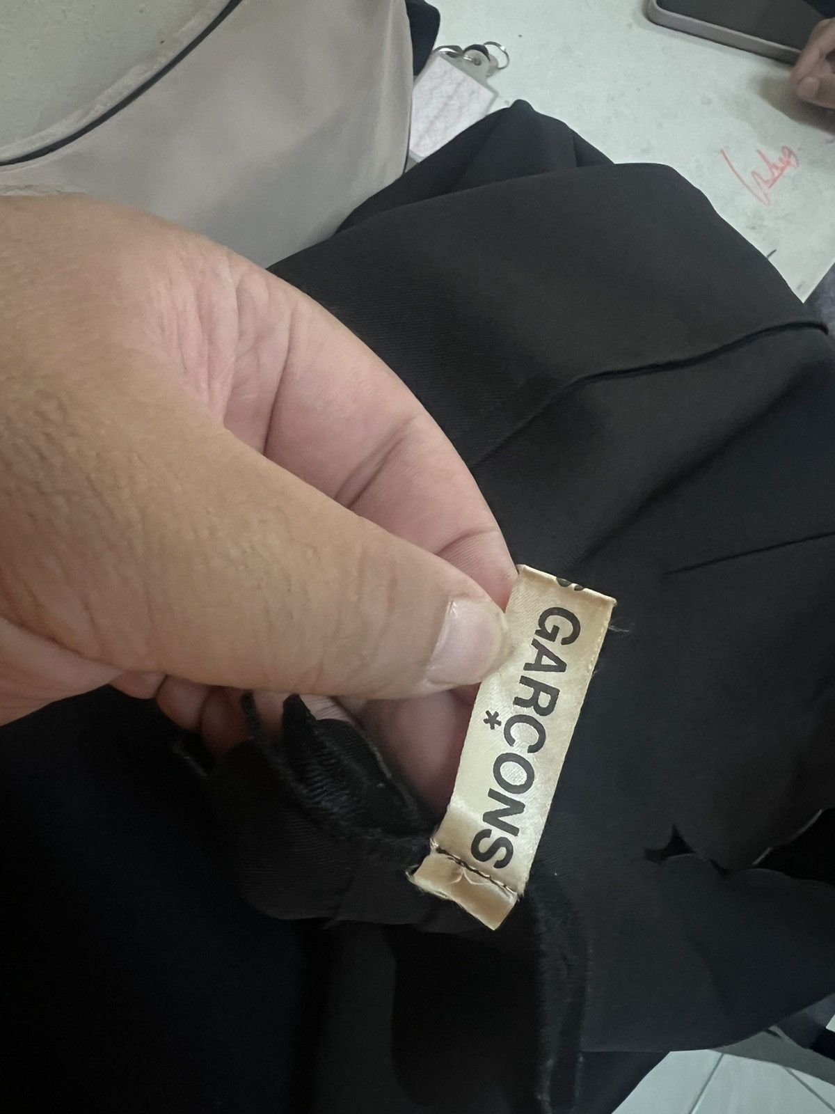 Comme des Garcons CDG BLACK DRESS WITH SCALLOPED EDGES & WIDER HIPS SPRING 99 Size M / US 6-8 / IT 42-44 - 25 Thumbnail