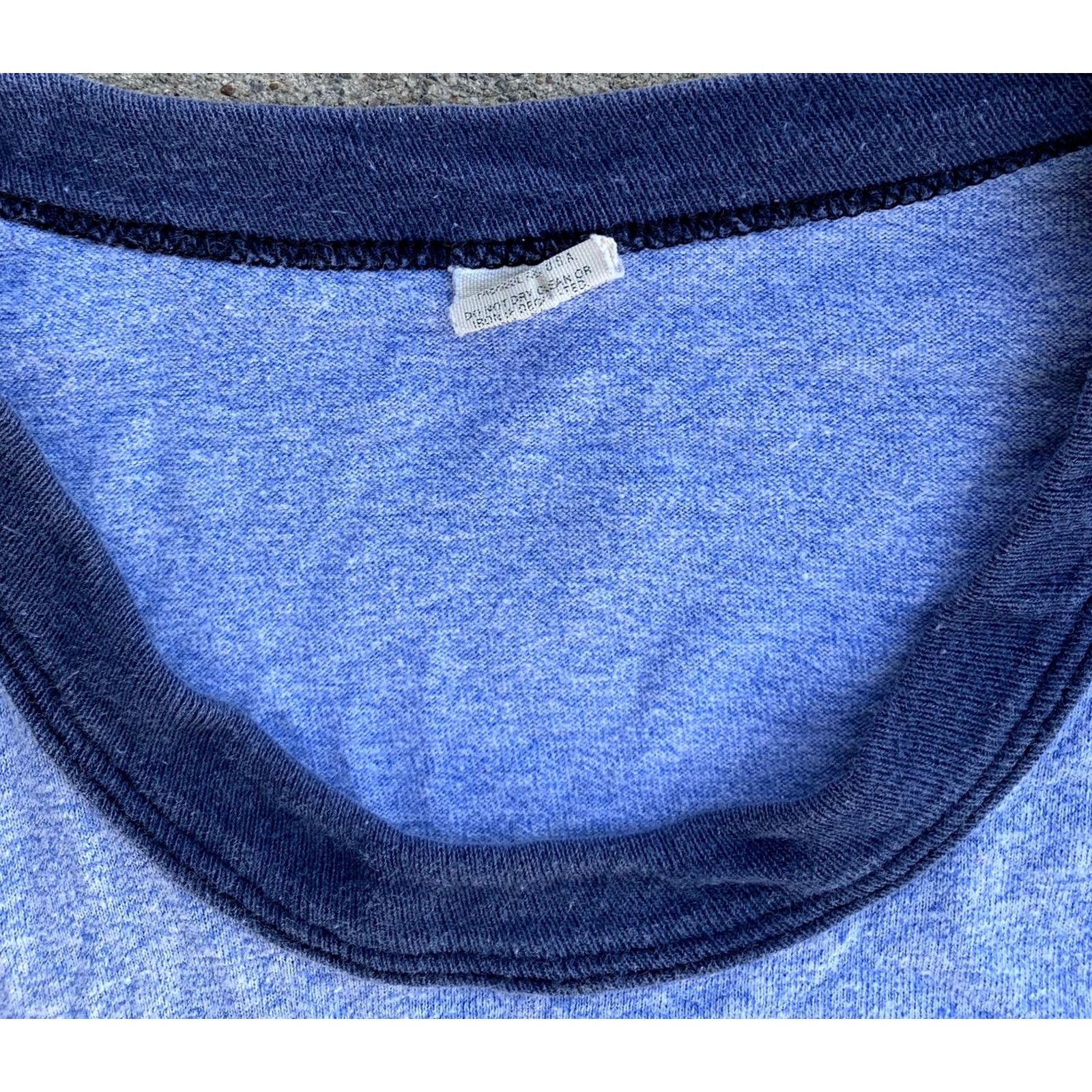 Vintage VINTAGE Screen Stars Carlsbad Caverns National Park New Mexico ringer tee roadrunner graphics Blue L 1980s Unisex Size US L / EU 52-54 / 3 - 6 Thumbnail