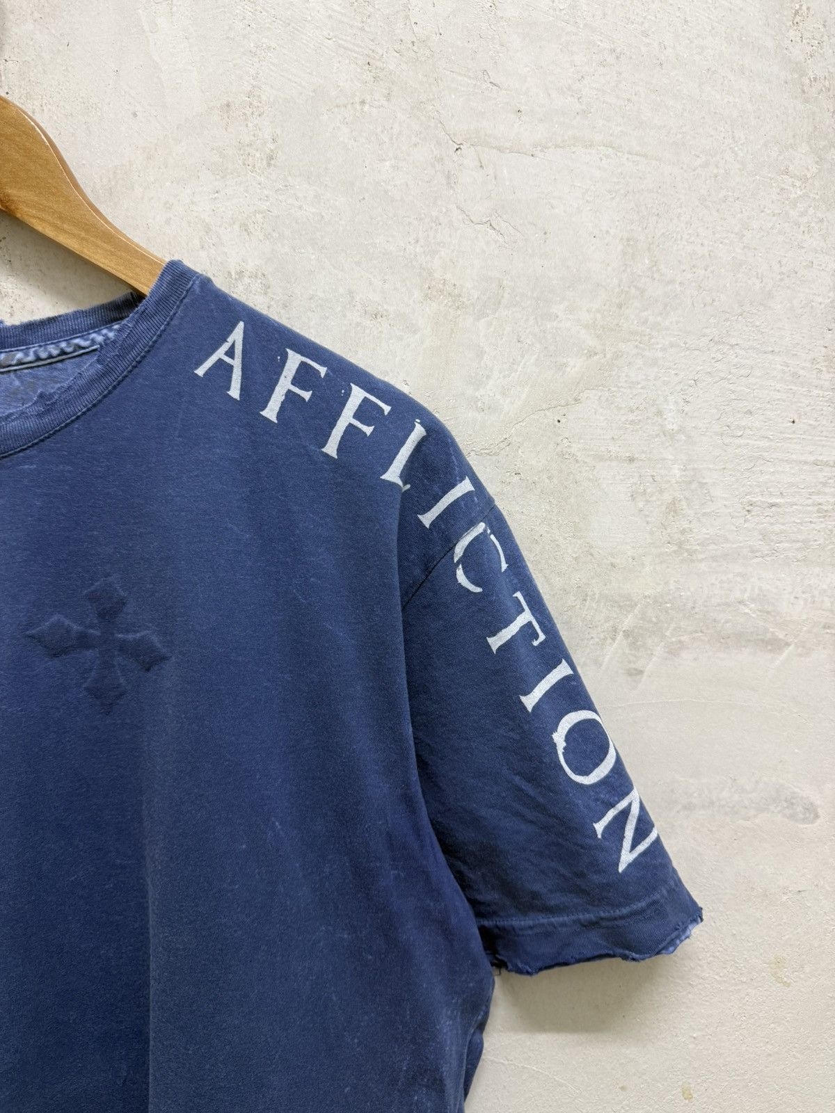 Affliction 2000s Affliction Angel Wings Cross Reversible y2k Tees Size US L / EU 52-54 / 3 - 5 Thumbnail