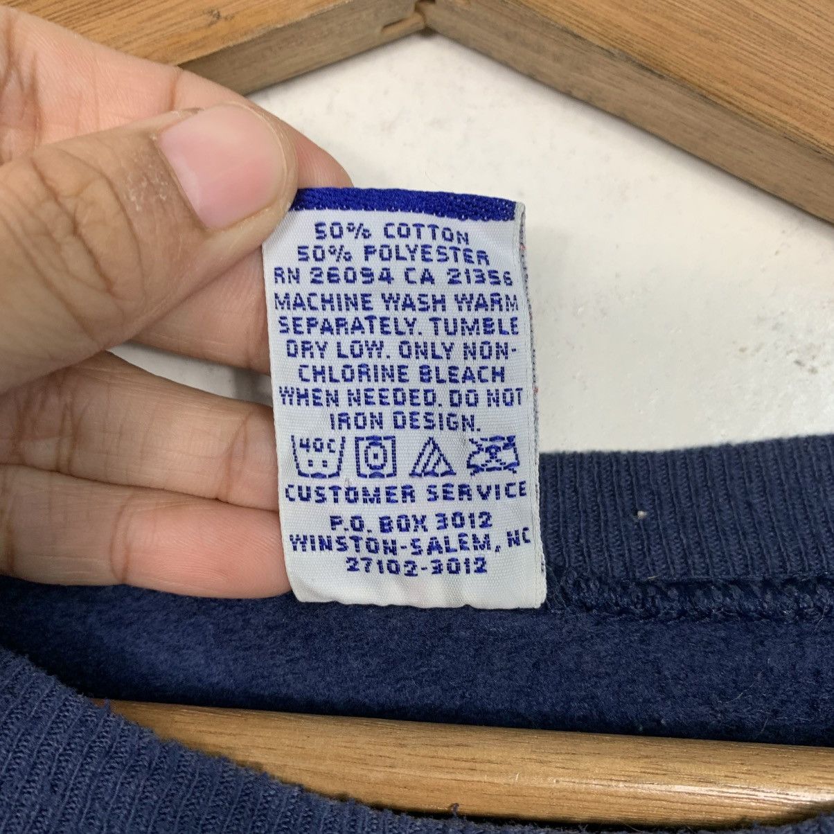 Champion Vintage Champion Crewneck Sweatshirt Size US XL / EU 56 / 4 - 12 Thumbnail