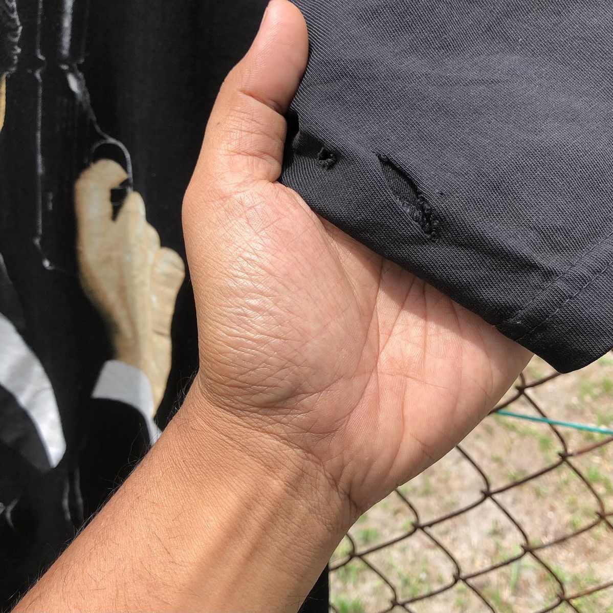 Vintage Vintage 1995 James Bond Goldenye THRASHED T-shirt Black Size US XL / EU 56 / 4 - 8 Thumbnail