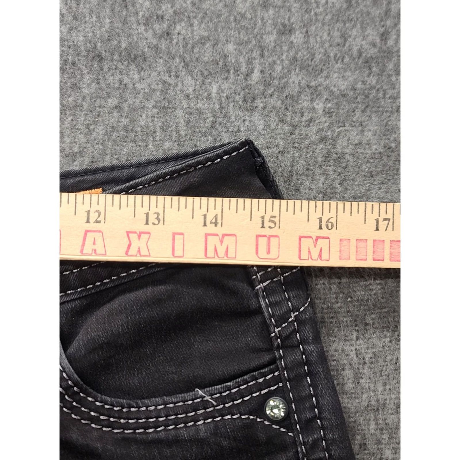 Vintage VINTAGE Rock Revival Jeans Womens 26x31 Vivian Easy Skinny Fit Straight Leg Black Size 26" / US 2 / IT 38 - 4 Thumbnail