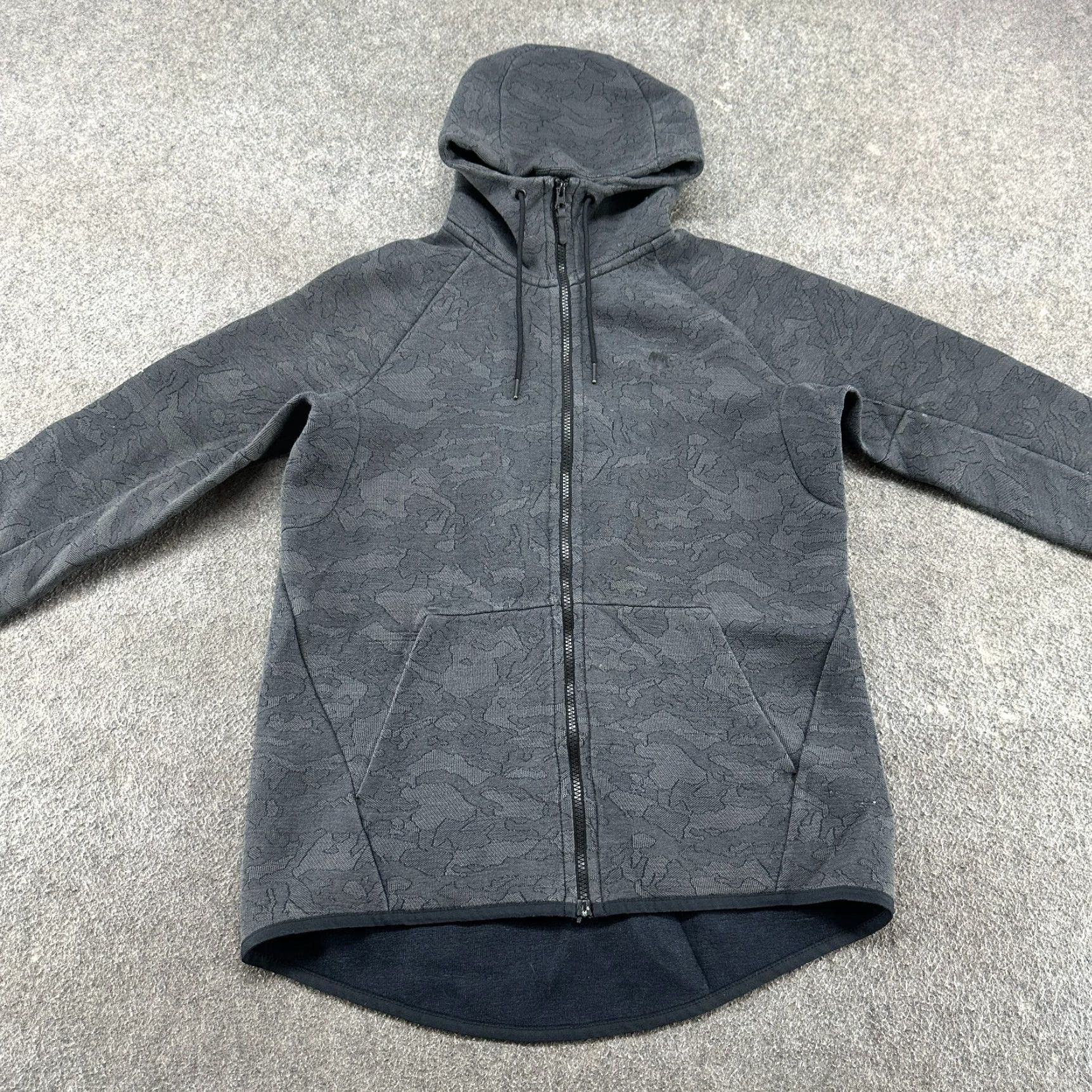 Nike Nike Hoodie Full Zip Mens L Grey Camo Fleece Windrunner Tech Fleece Sweatshirt Sweatshirt Size US L / EU 52-54 / 3 - 3 Thumbnail