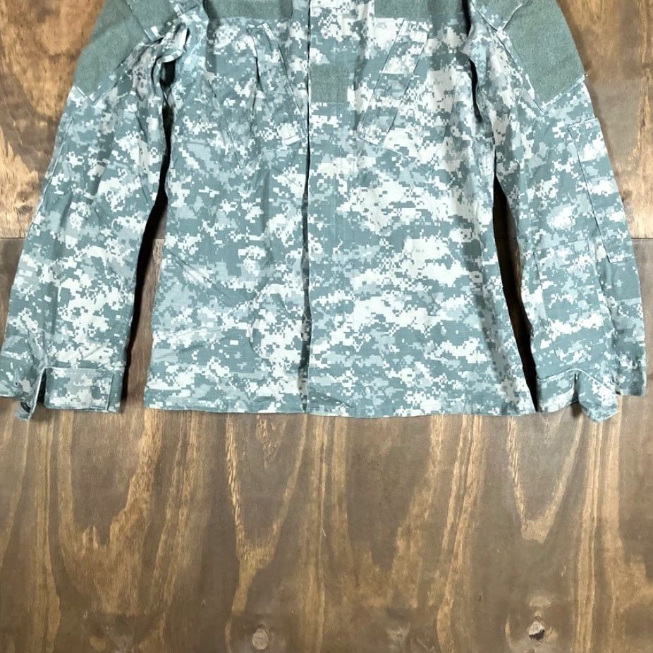Vintage VINTAGE Army Combat Mens Coat ACU Green Camouflage UCP Uniform Digicam Small Long Jacket Mens Green Camouflage ACU Digicam Small Long Size US S / EU 44-46 / 1 - 3 Thumbnail