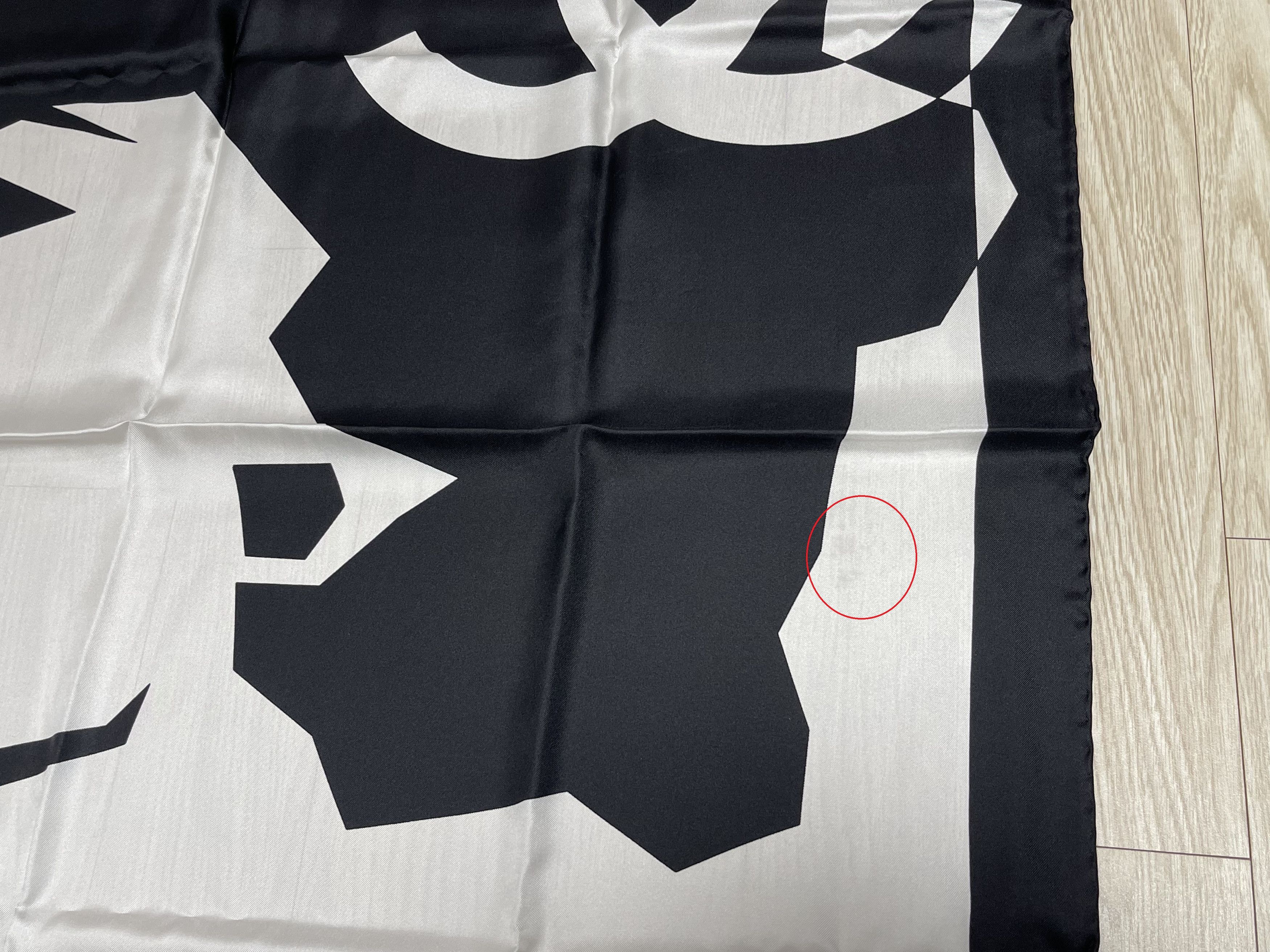 Chanel Chanel Mademoiselle CC Logo G22 Scarf Size ONE SIZE - 10 Thumbnail