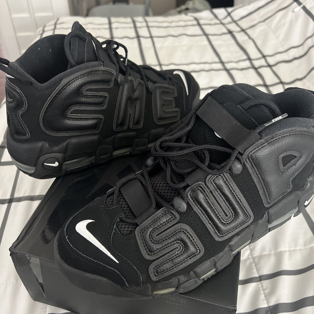Nike × Supreme NIKE AIR UPTEMPO SUPREME Size US 9 / EU 42 - 3 Thumbnail