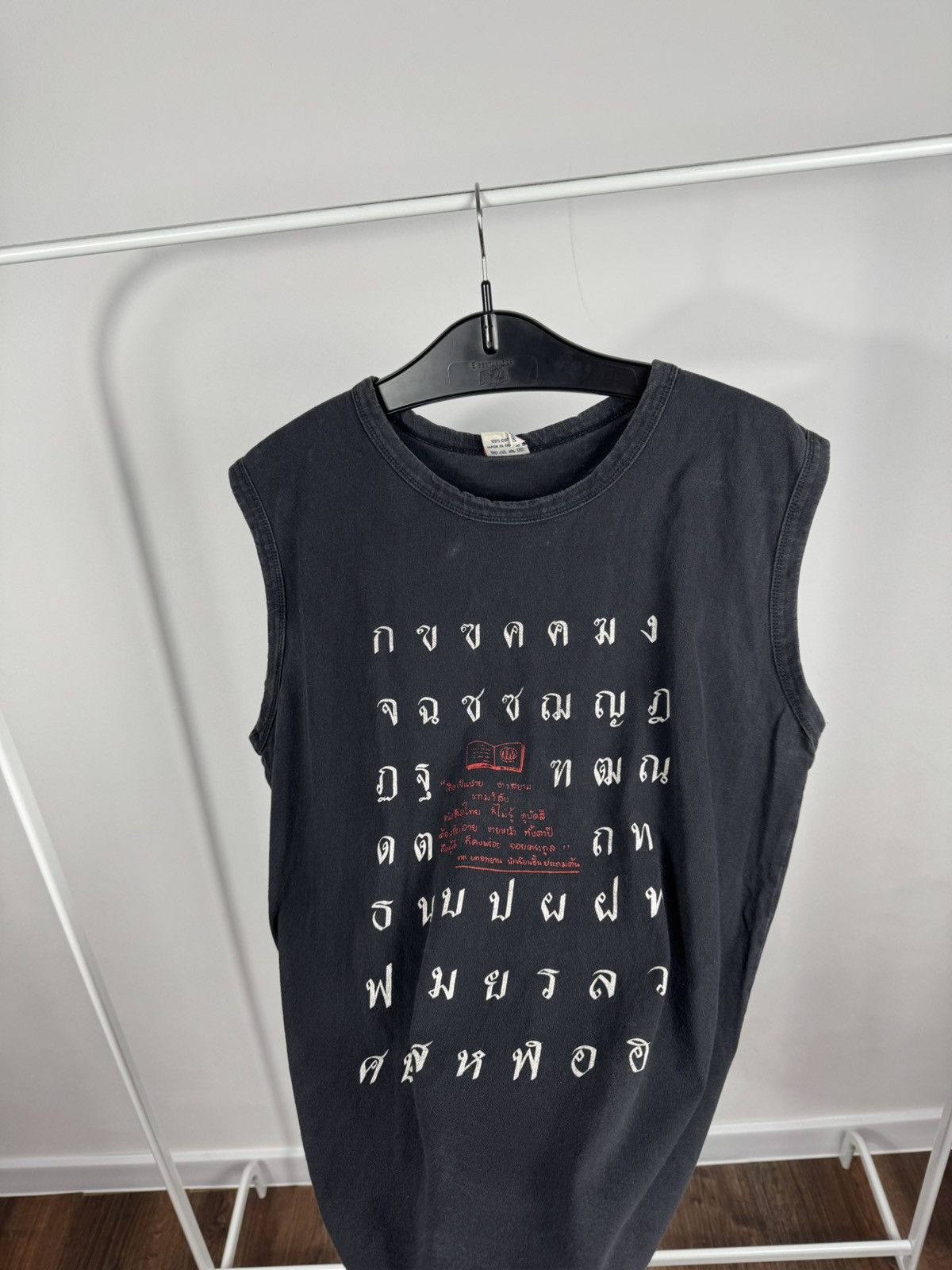 Other Vintage Thai Script Sleeveless Tank Top Black Grunge Y2K Tee Size US L / EU 52-54 / 3 - 4 Thumbnail
