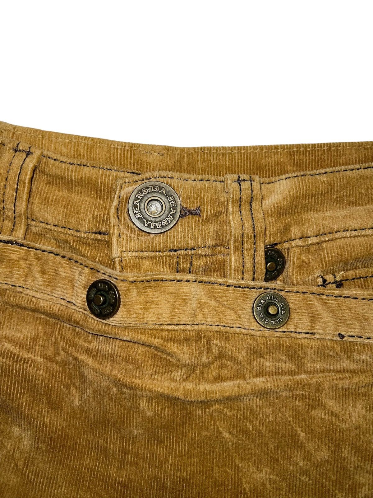 Japanese Brand Rare D.i.a gyaru western style shorts 🪨🏜️ Size 26" / US 2 / IT 38 - 10 Thumbnail