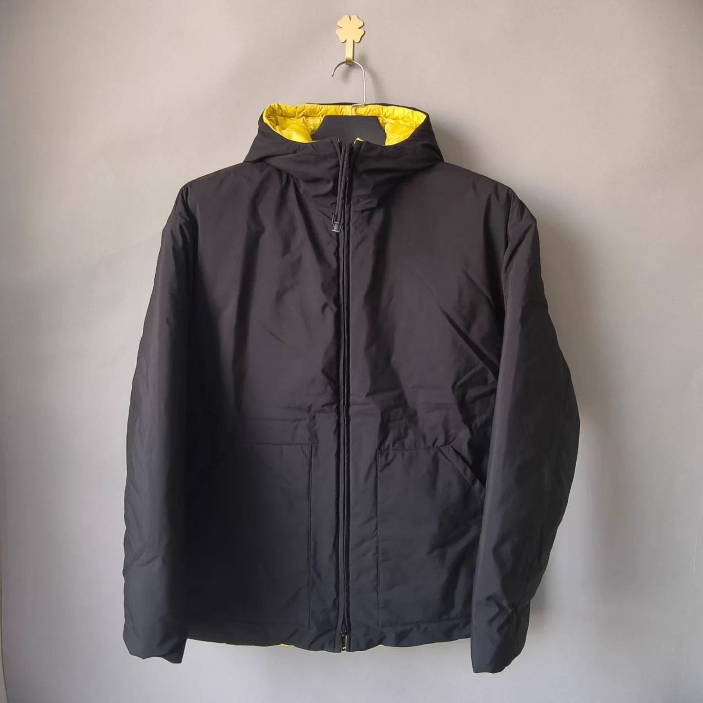 Prada Prada Back Logo Double-Sided Puffer Jacket L Size US L / EU 52-54 / 3 - 2 Thumbnail