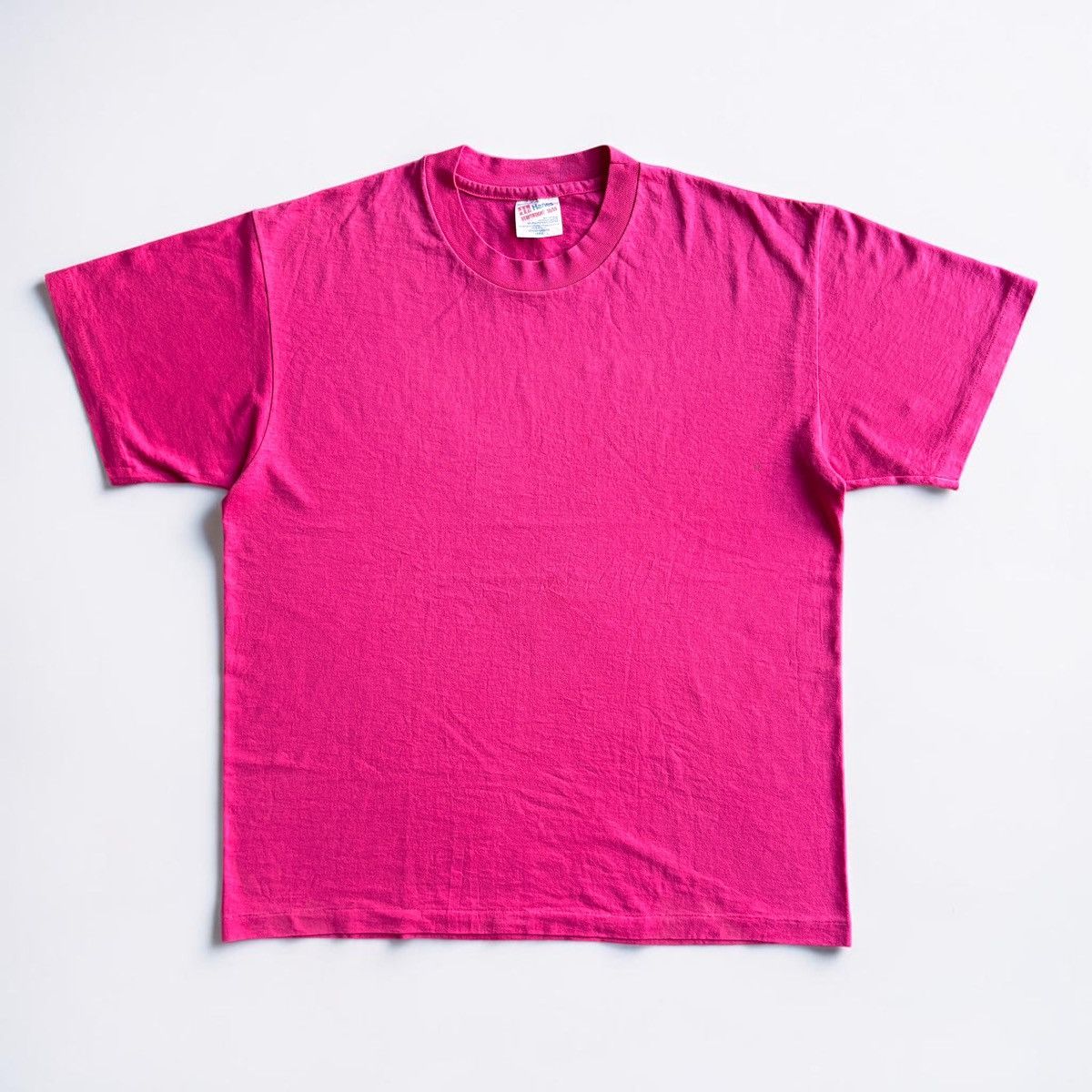 Vintage Vintage Blank Tee Hanes Heavyweight Magenta Size US L / EU 52-54 / 3 - 1 Thumbnail