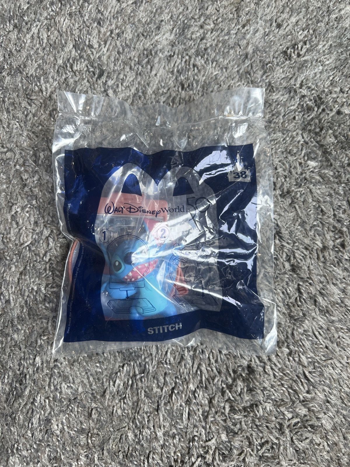 Disney × Hypebeast 2021 McDonald’s Disney Walt Disney World 50 Stitch Size ONE SIZE - 1 Thumbnail