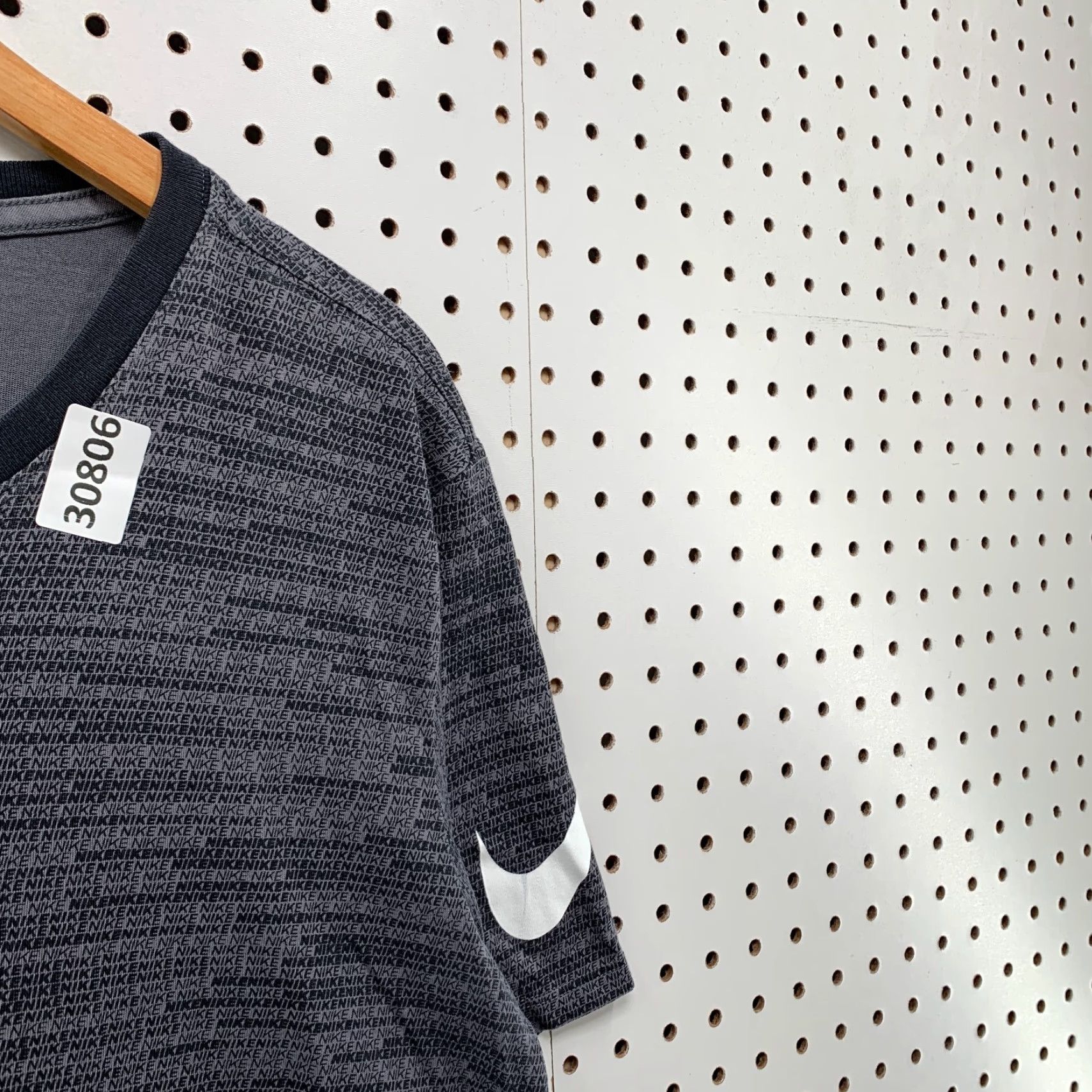Nike Nike Dri-Fit Active Shirt Men L Gray 20X26.5 Black AOP Spellout Athletic Shirt Mens Size US L / EU 52-54 / 3 - 7 Thumbnail