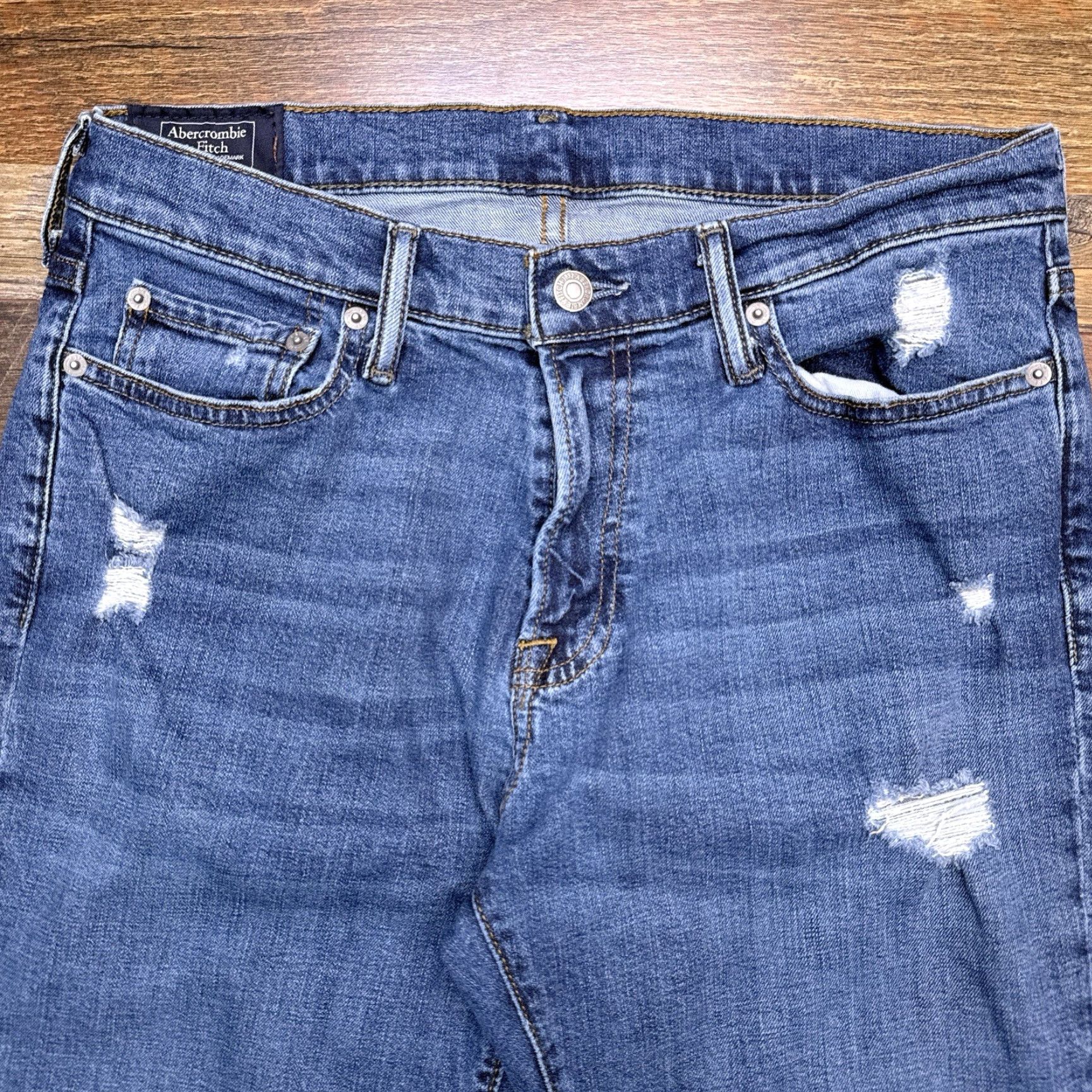 Abercrombie & Fitch Abercrombie & Fitch Mens Skinny Jeans Athletic 32x32 Distressed Stretch Denim Blue 5-Pocket City Leather Logo? Size US 32 / EU 48 - 4 Thumbnail