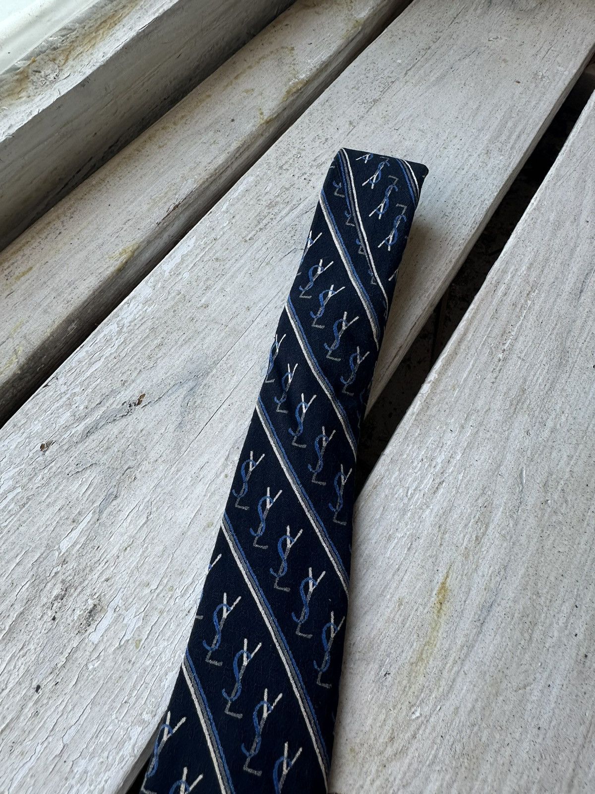 Designer × Yves Saint Laurent GRAIL🚨 Yves Saint Laurent MONOGRAM YSL vintage Tie Size ONE SIZE - 9 Thumbnail