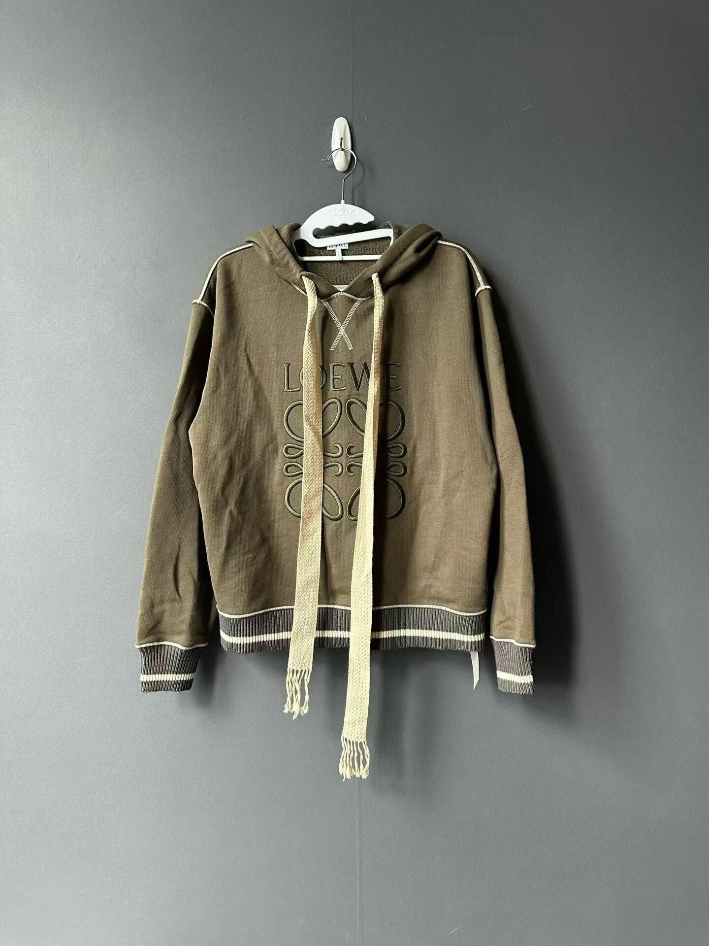 Loewe Loewe Embroidered Hoodie Size US S / EU 44-46 / 1 - 1 Thumbnail