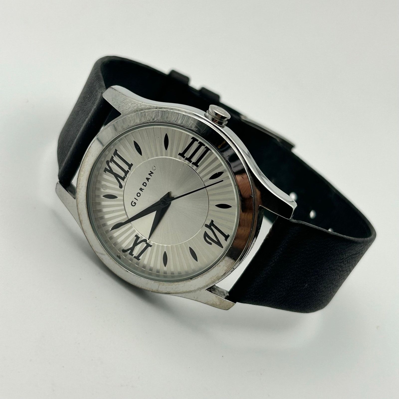 Giordano Giordano Silver Tone Black Leather Unisex Analog Watch Size ONE SIZE - 4 Thumbnail