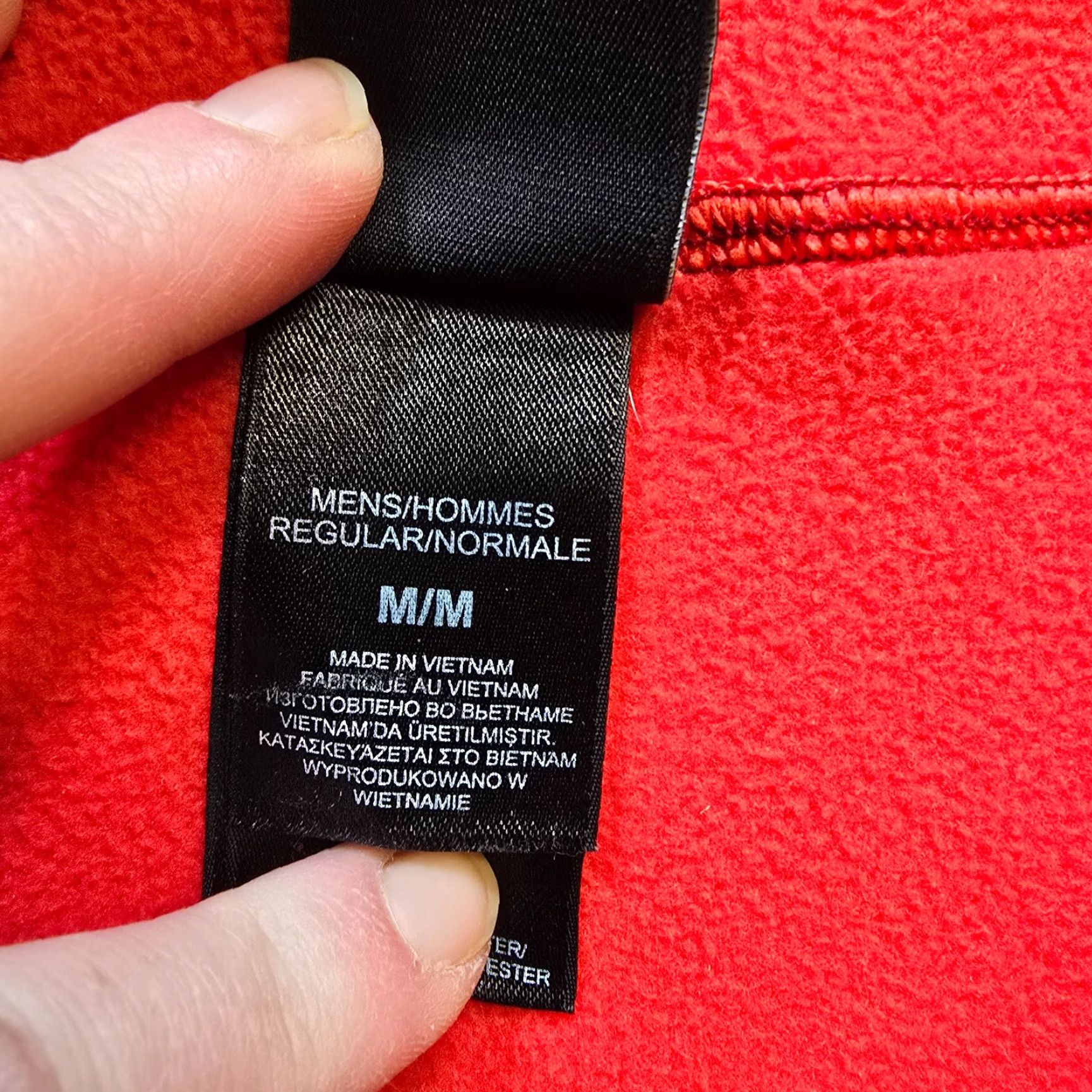 The North Face The North Face Jacket Men M Red Full Zip Knit Fleece Basic Performance Windbreaker Regular Stand-Up Collar Outdoor Weatherproof (if allowed) Size US M / EU 48-50 / 2 - 6 Thumbnail