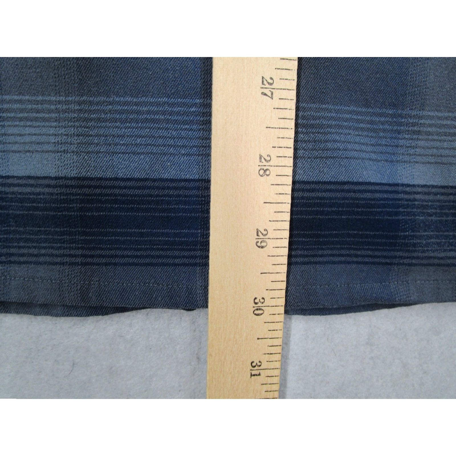Lululemon Lululemon Shirt Mens Large Blue Peak Flannel Button Up Long Sleeve Workwear Hike Size US L / EU 52-54 / 3 - 7 Thumbnail