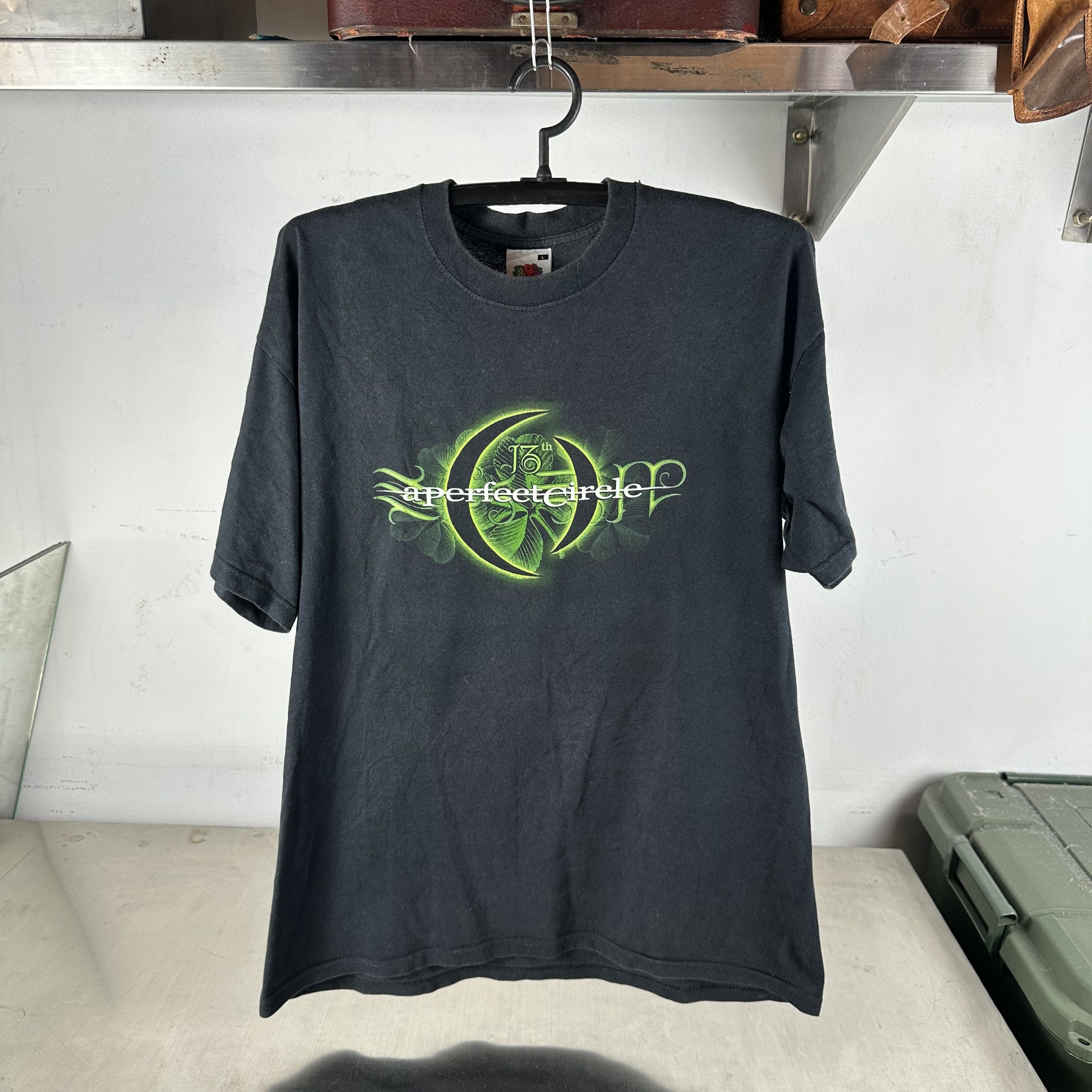 Vintage Vintage 2003 A Perfect Circle Rock Band Graphic T-Shirt