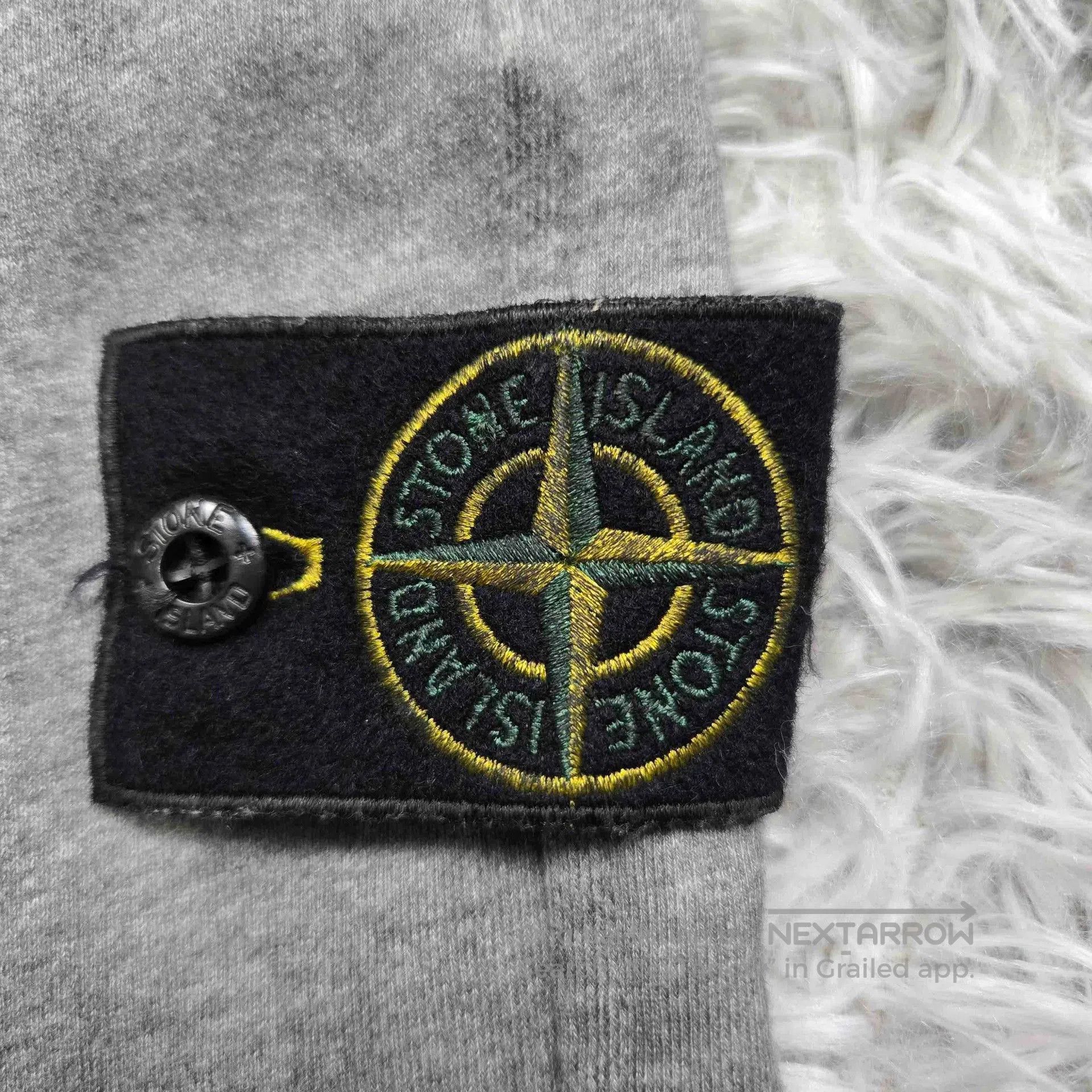 Stone Island stone island gradient wash shorts size large. Size US 34 / EU 50 - 5 Thumbnail