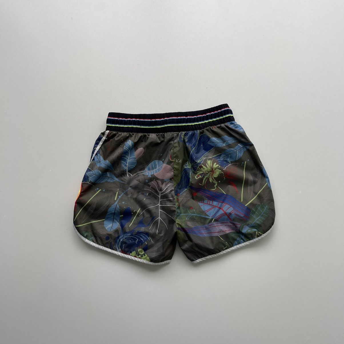 Bogner Bogner Fire+Ice Women Flowers Printed Shorts Size 28" / US 6 / IT 42 - 3 Thumbnail