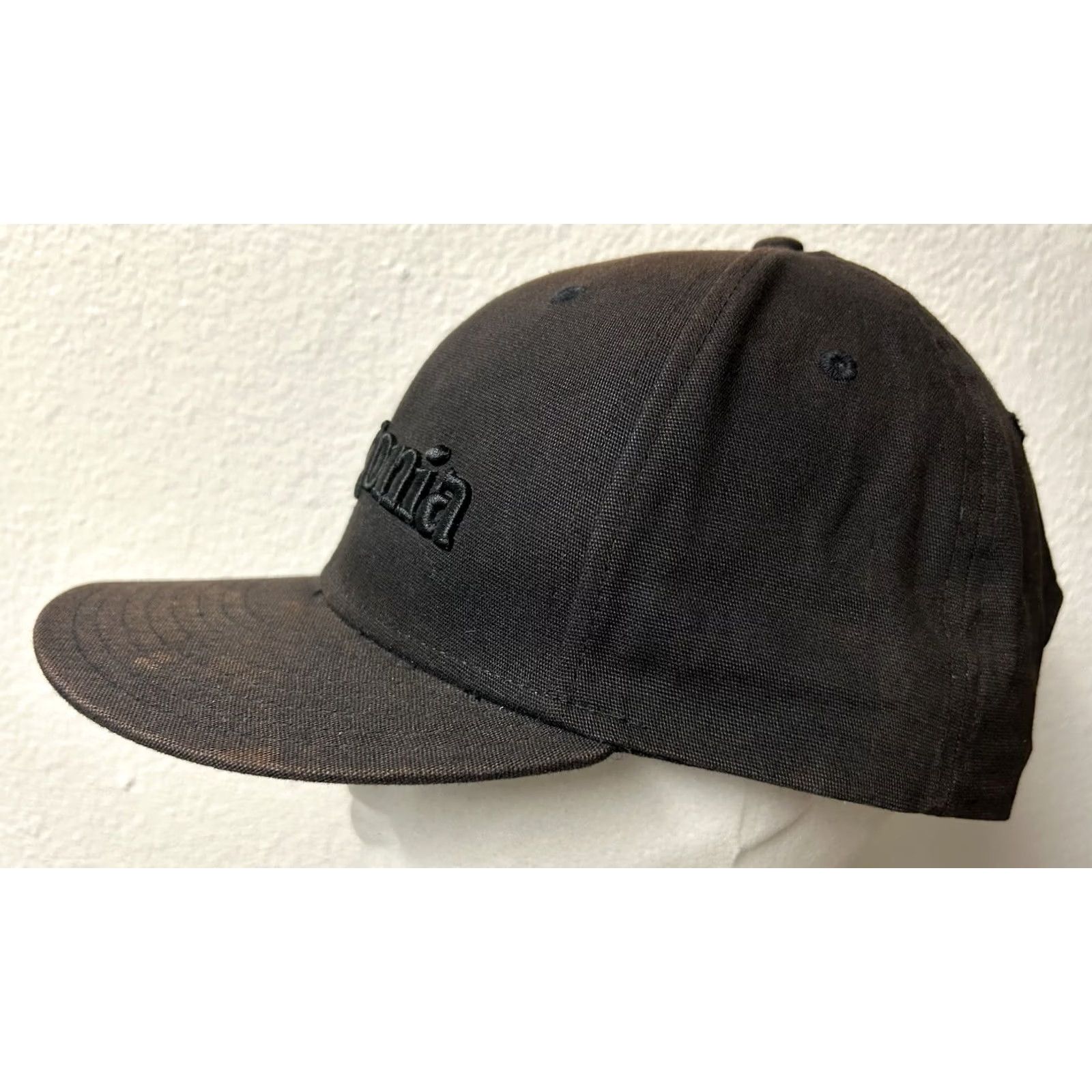 Patagonia VINTAGE Patagonia Spellout Raised Letters Roger That Snapback Hat Black Faded Men One Size Adjustable Hats Size ONE SIZE - 4 Thumbnail