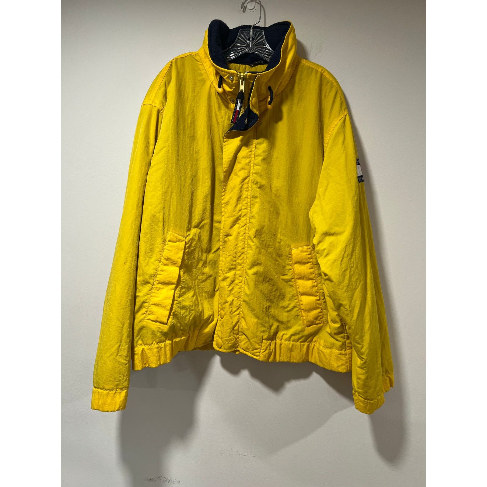 Tommy Hilfiger Vintage Tommy Hilfiger Fleece Lined Winter Coat Yellow Hood Size US L / EU 52-54 / 3 - 1 Thumbnail