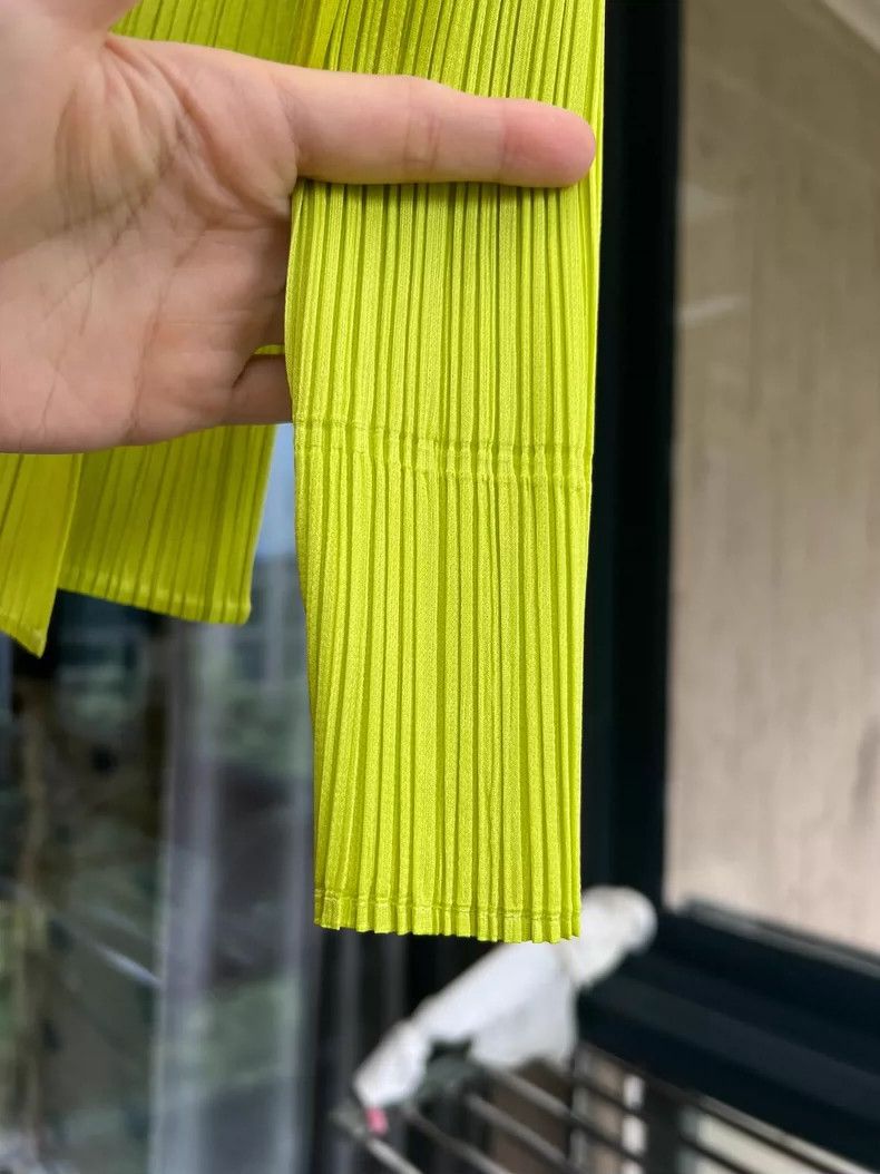 Issey Miyake Issey Miyake size:3 Fresh yellow-green wide-shoulder line Size XS / US 0-2 / IT 36-38 - 3 Thumbnail