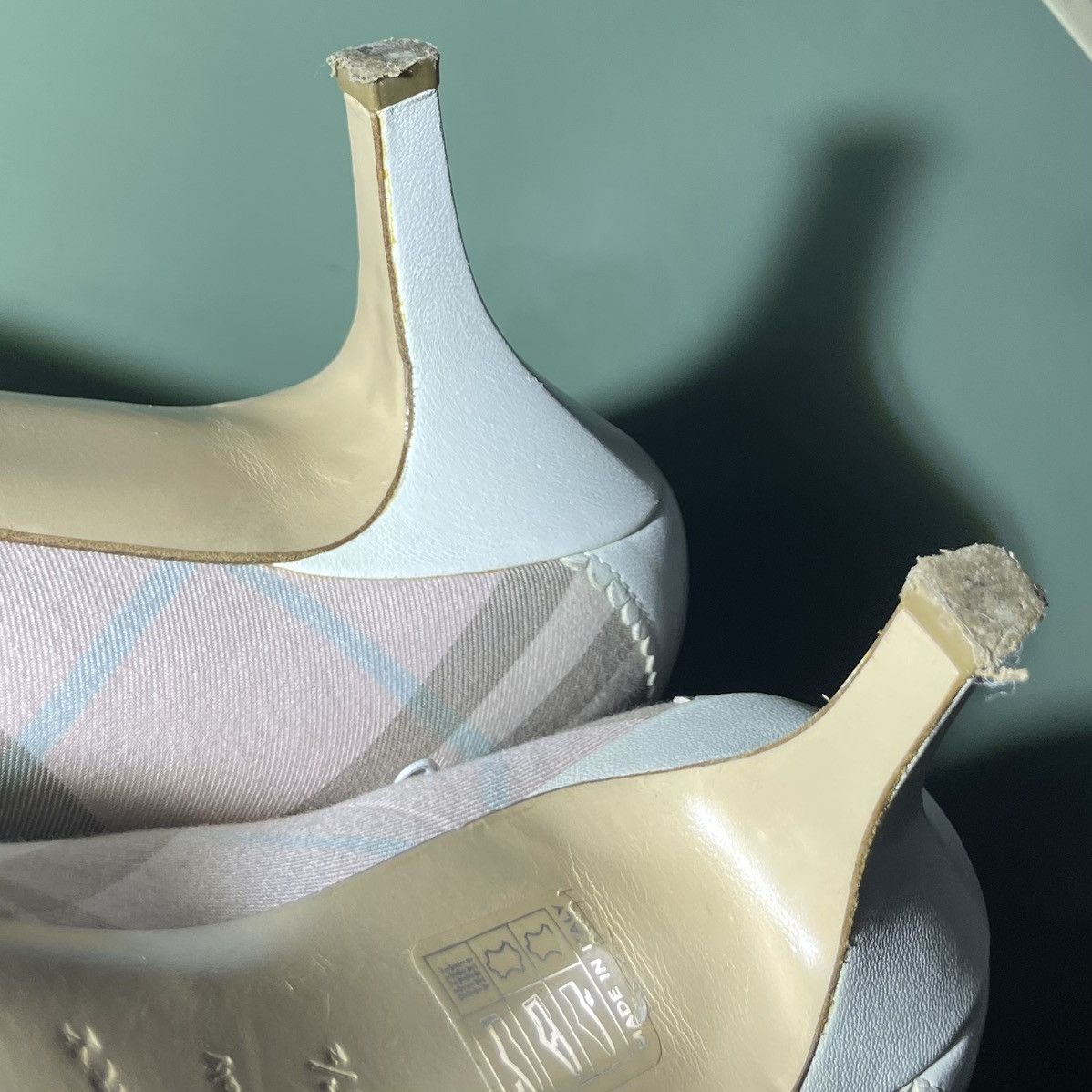 Burberry Vintage Burberry Heels Pink/Brown Nova Check Canvas Pumps Size US 10.5 / IT 40.5 - 9 Thumbnail