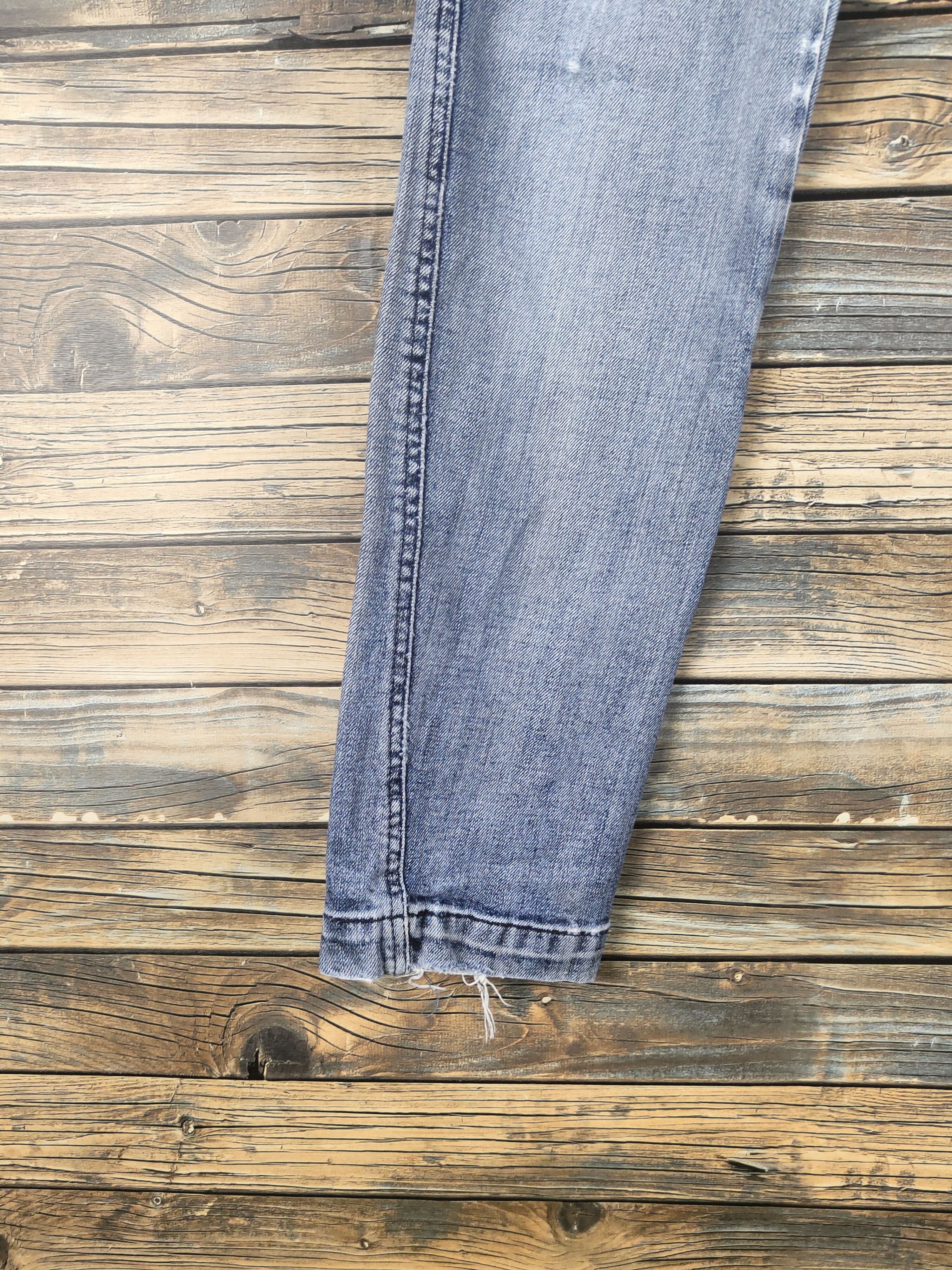 Alexandre Herchcovitch DL Alexandre Herchcovitch Distressed Ripped Jeans #46-003 Size 28" / US 6 / IT 42 - 4 Thumbnail