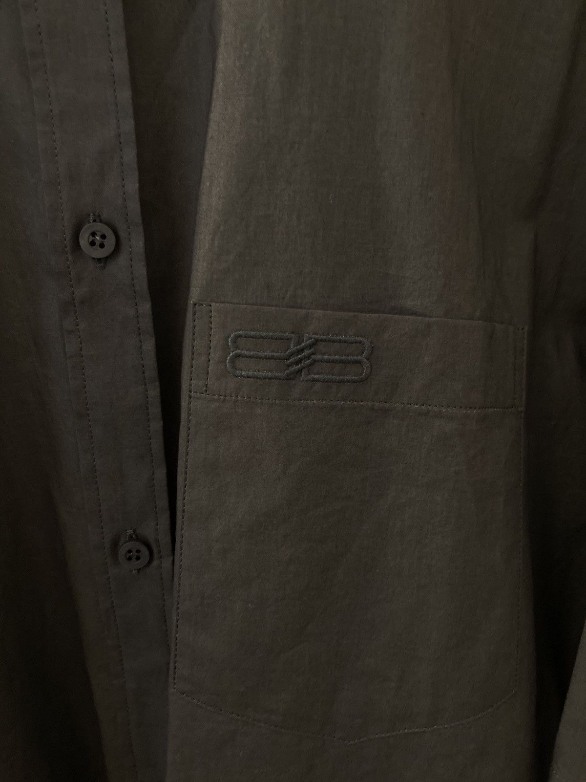 Balenciaga BNWT Mens Trompe Loeil oversized button up ss shirt Size US L / EU 52-54 / 3 - 3 Thumbnail