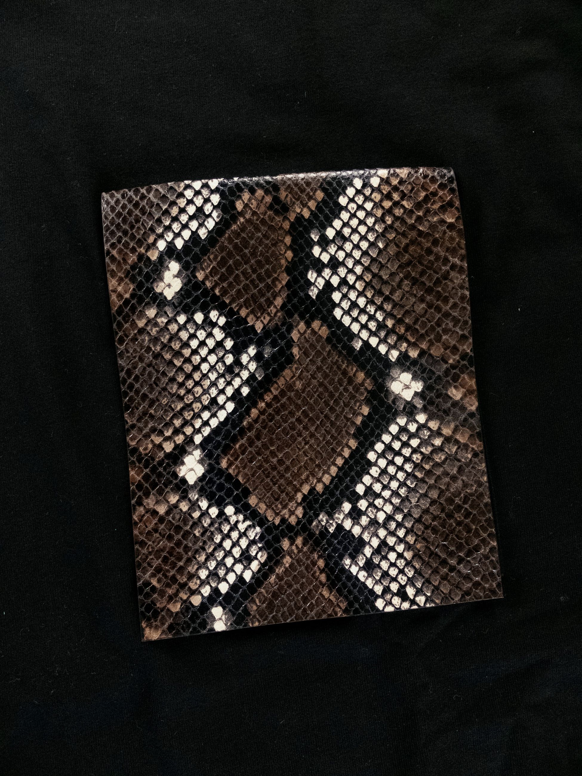 Jil Sander JIL SANDER black oversize python print chest patch t-shirt Size US M / EU 48-50 / 2 - 7 Thumbnail