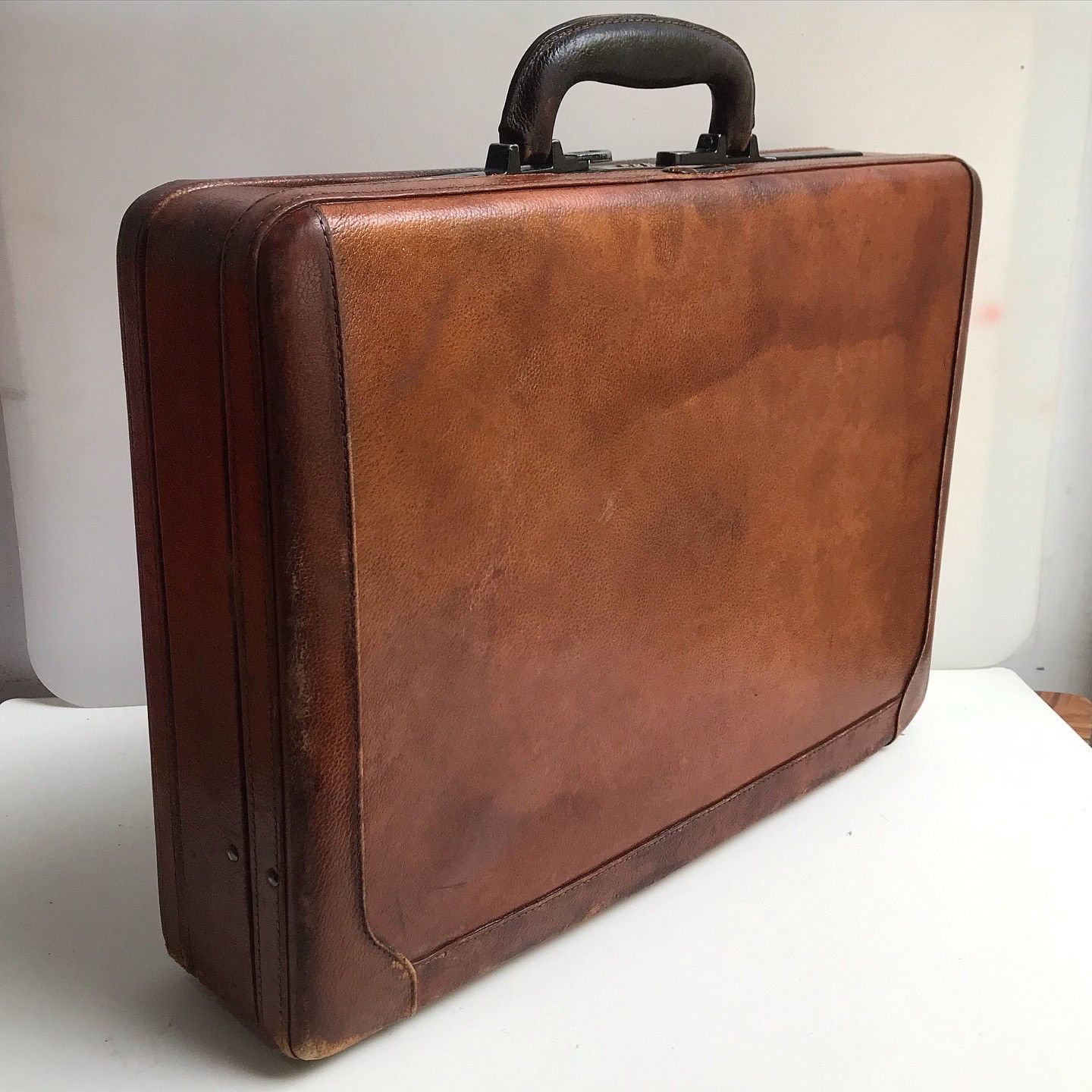 Away Travel Vintage Leather Suitcase TravelMite brown leather suitcase Size ONE SIZE - 1 Thumbnail