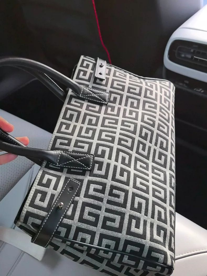 Givenchy Givenchy Handbag (Not Shoulder Strap) Size ONE SIZE - 2 Thumbnail