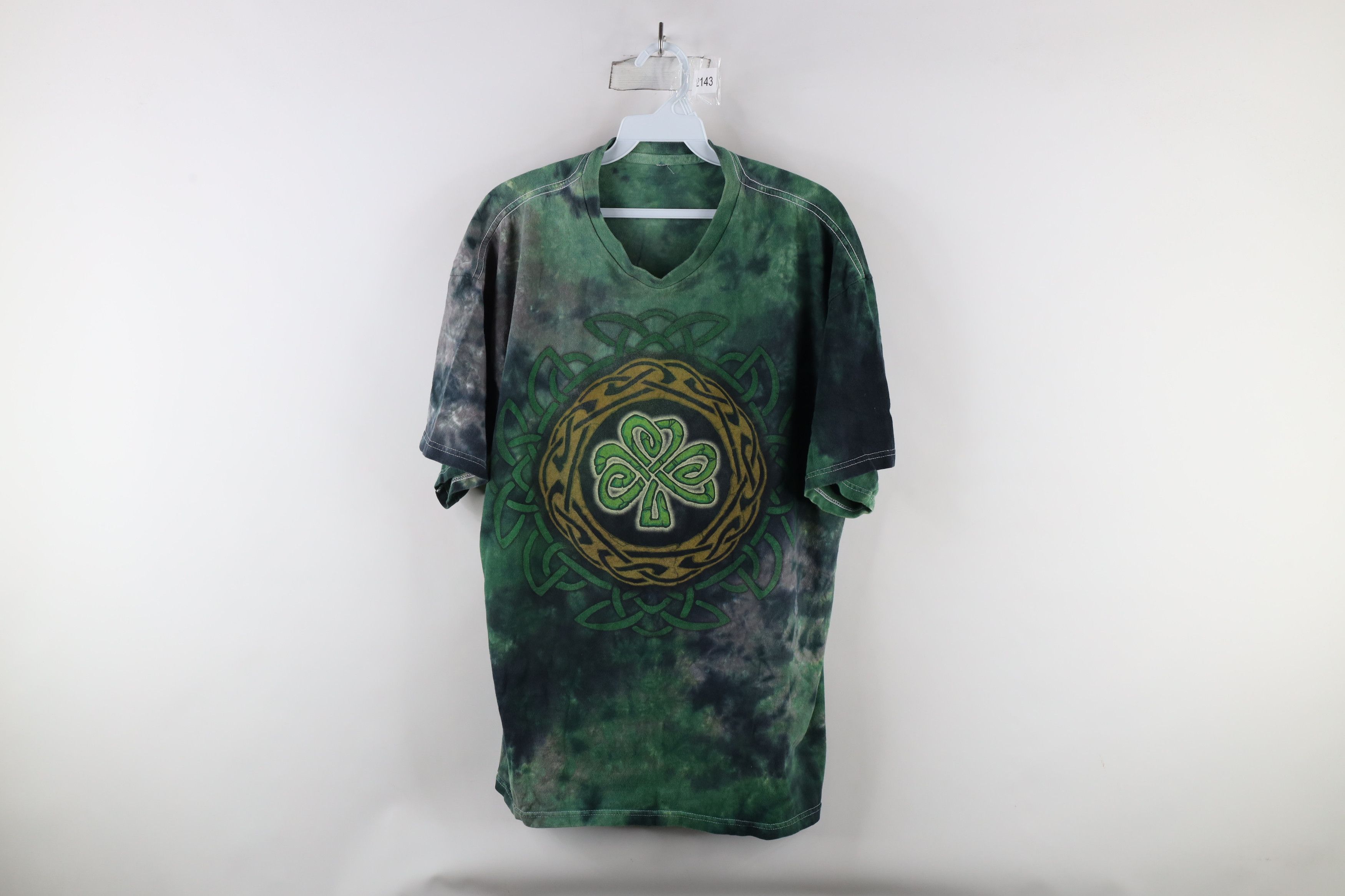 Vintage Vintage 90s Streetwear Knot Shamrock Acid Wash T-Shirt Size US XL / EU 56 / 4 - 1 Thumbnail