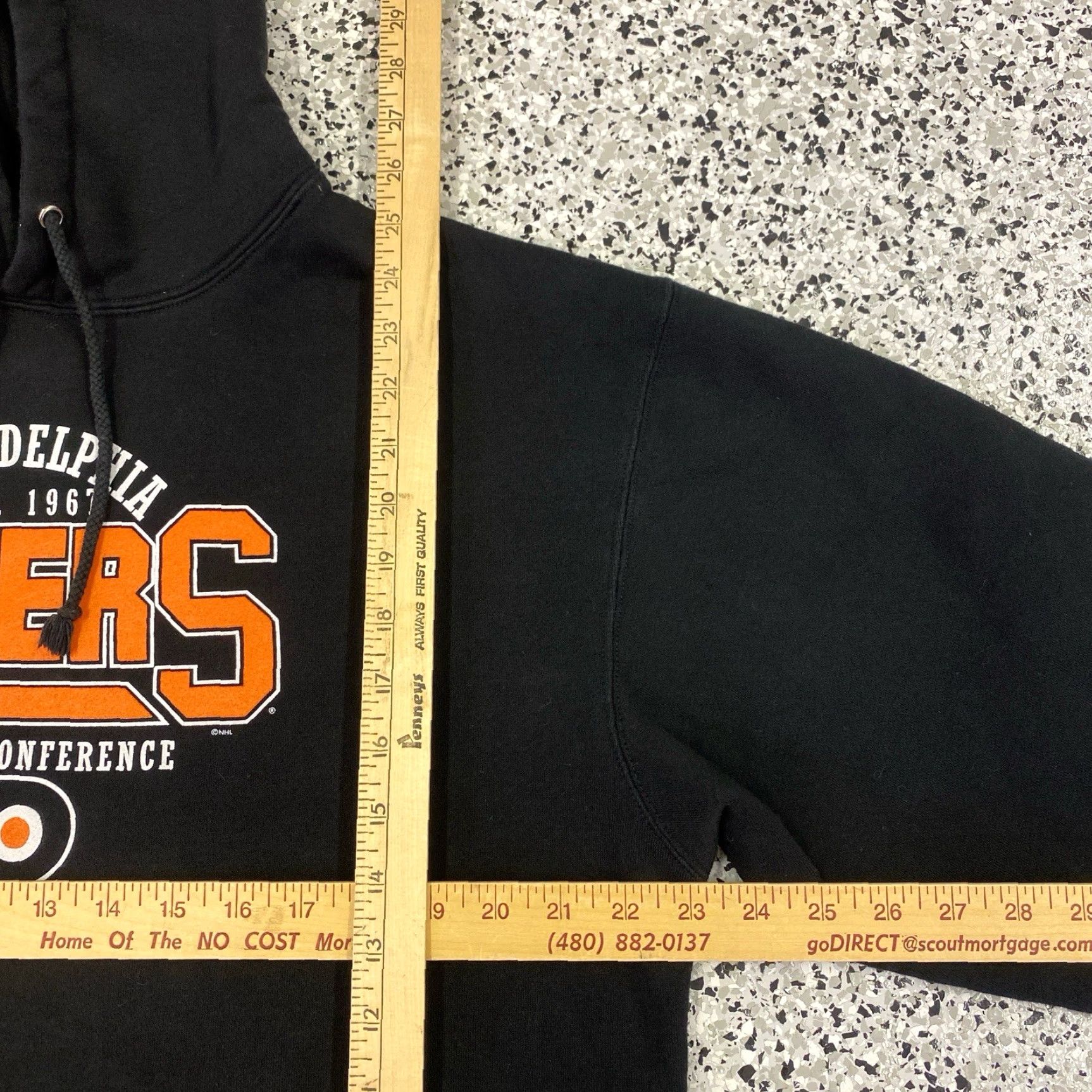 Vintage VINTAGE Philadelphia Flyers Hoodie Mens Large Black Majestic Sweatshirt 90s Pullover Hooded Graphic Print Pockets - NY? Size US L / EU 52-54 / 3 - 2 Thumbnail
