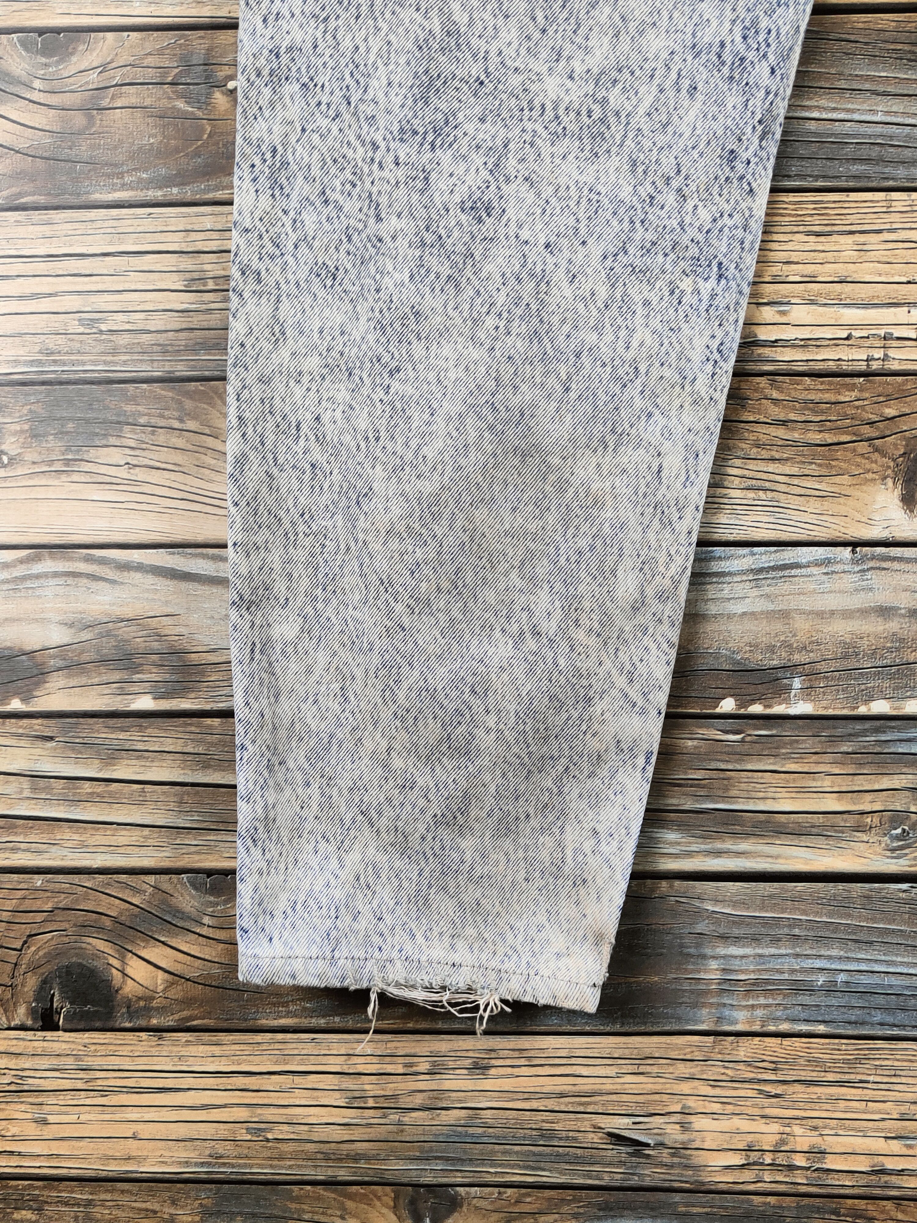 Wrangler DL Wrangler Vintage Blue Distressed Ripped Jeans #46-628 Size US 29 - 9 Thumbnail