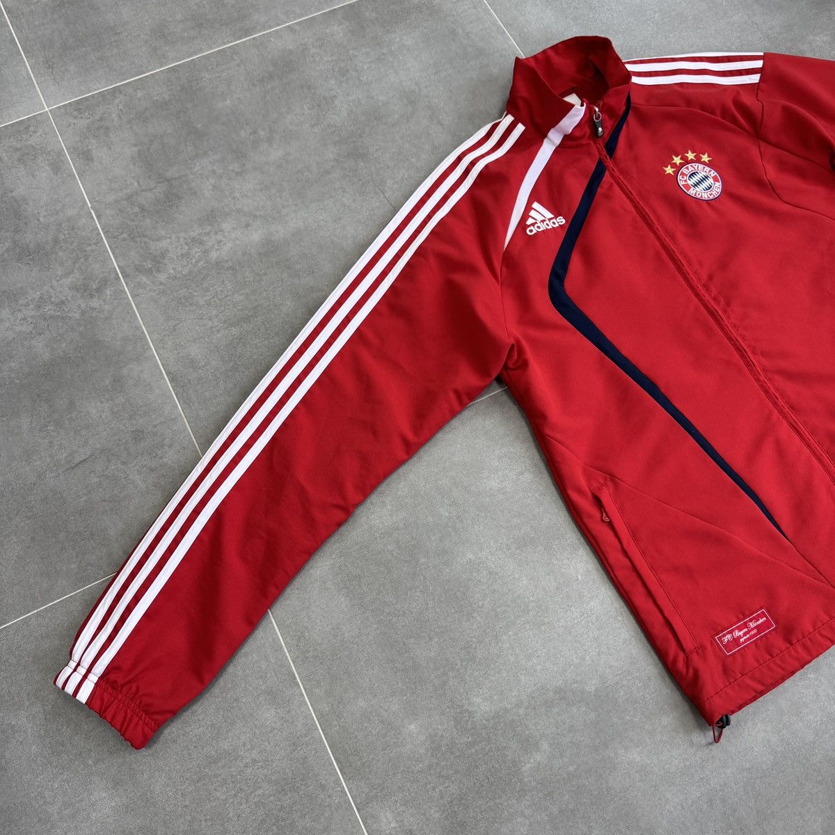 Adidas Adidas FC Bayern Munich Bundesliga 2009 Y2K Football Jacket Size US M / EU 48-50 / 2 - 3 Thumbnail