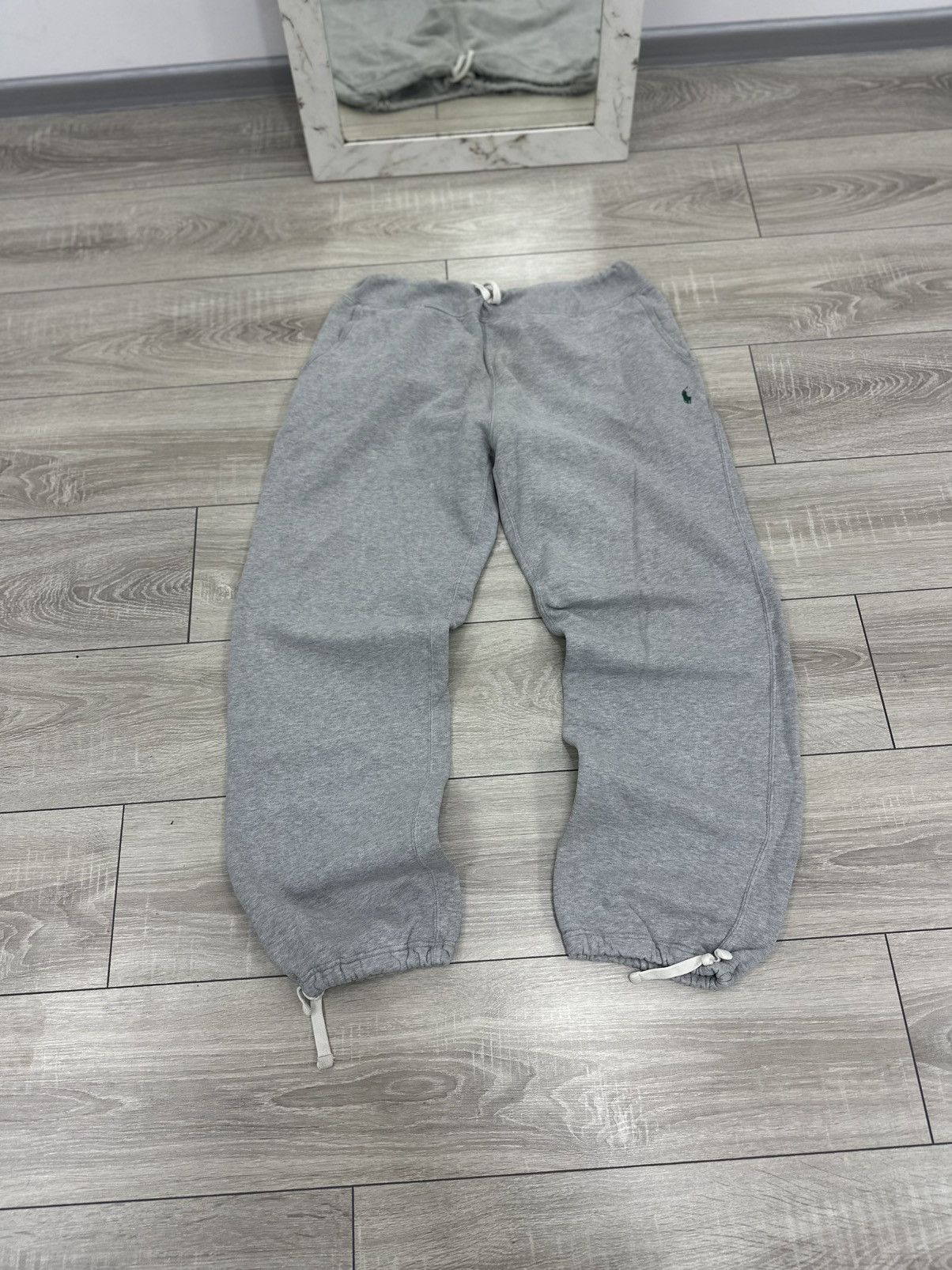 Polo Ralph Lauren Polo Ralph Lauren Vintage Baggy Gray Sweatpants Size US 34 / EU 50 - 1 Thumbnail