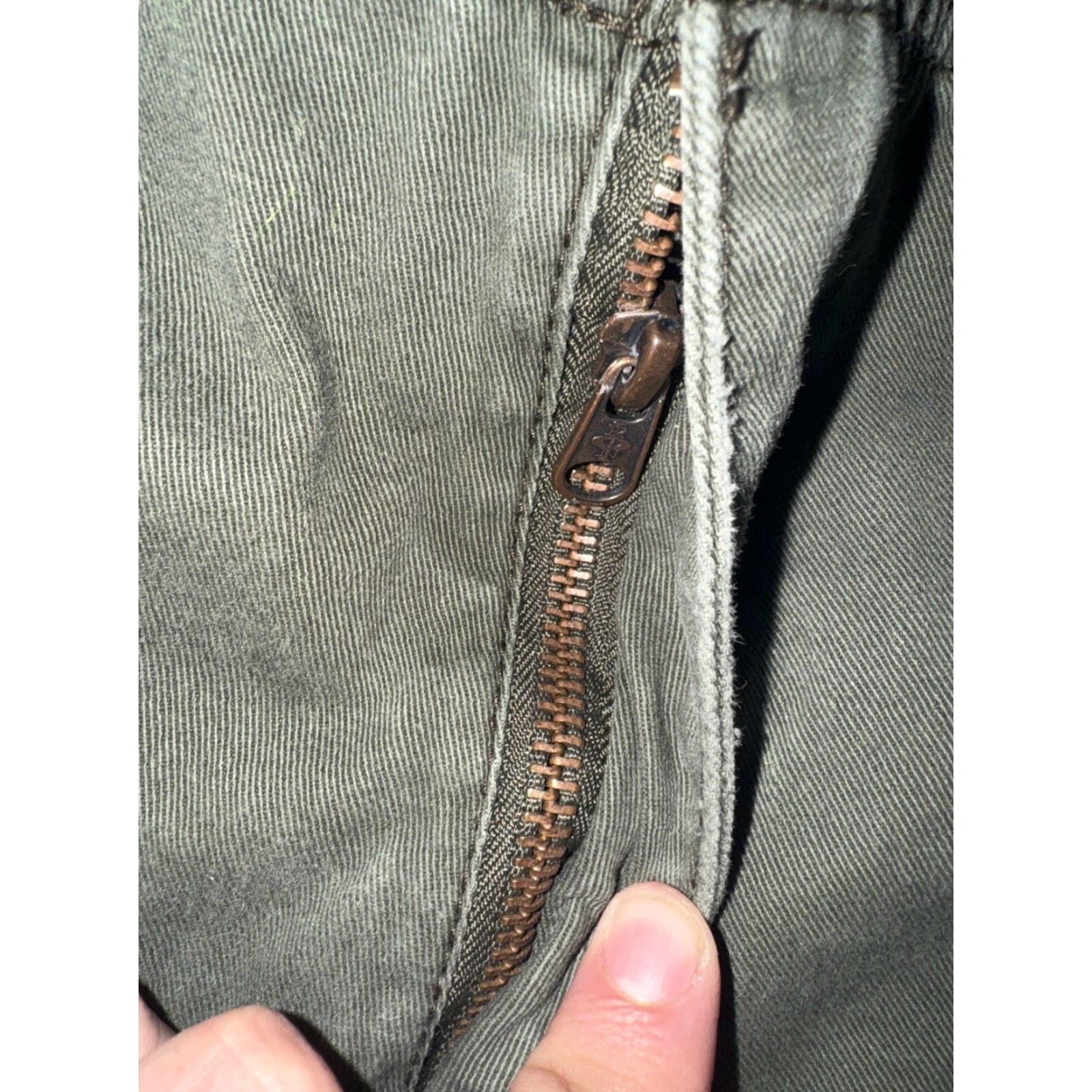 Vintage VINTAGE Iron Utility Cargo Pants Carpenter Workwear 28x30 Olive Green Mens 90s Army Skater Streetwear Cotton Size US 28 / EU 44 - 3 Thumbnail