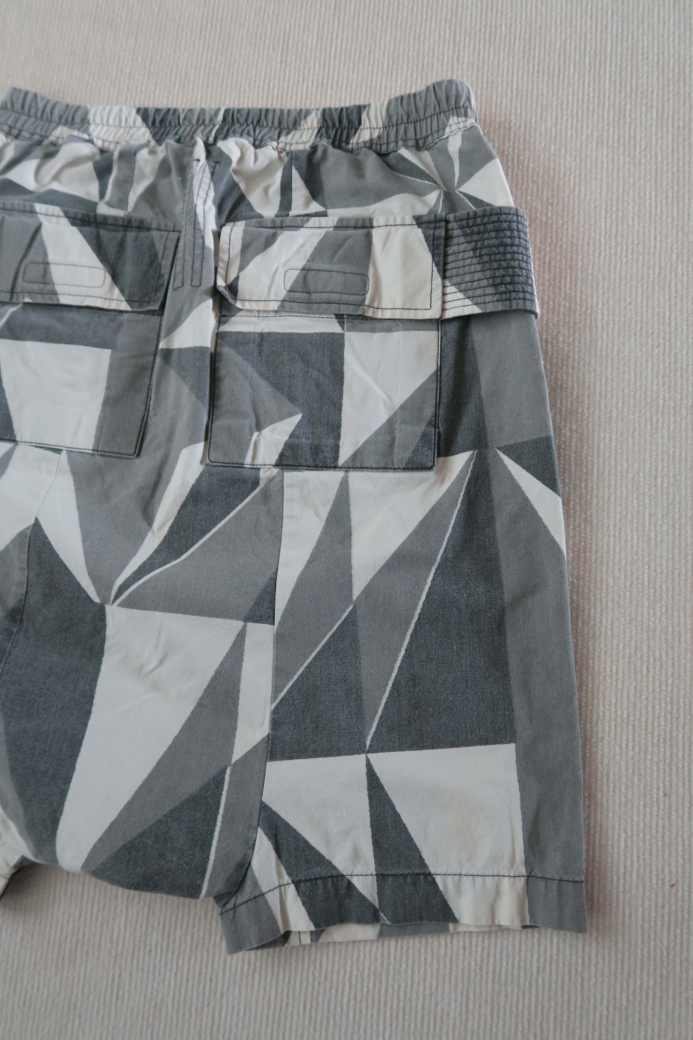 Rick Owens Drkshdw Rick Owens Drkshdw Geometric Creatch Pod Shorts Size US 34 / EU 50 - 11 Thumbnail