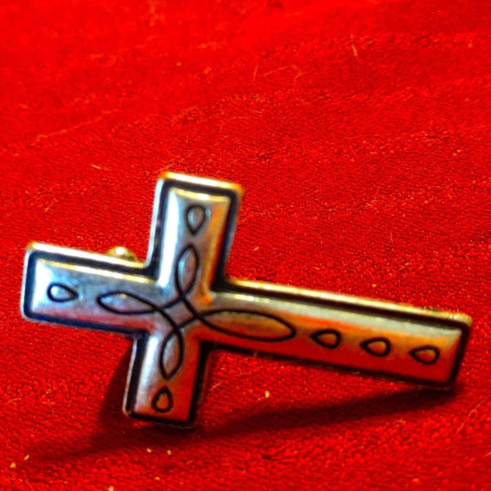 Vintage Mink Pink sz 6 silver vintage cross ring Size ONE SIZE - 3 Thumbnail