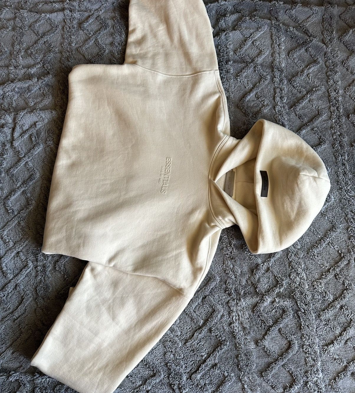 Essentials Fear of God Essentials Relaxed Hoodie “Egg Shell” Size US S / EU 44-46 / 1 - 2 Thumbnail
